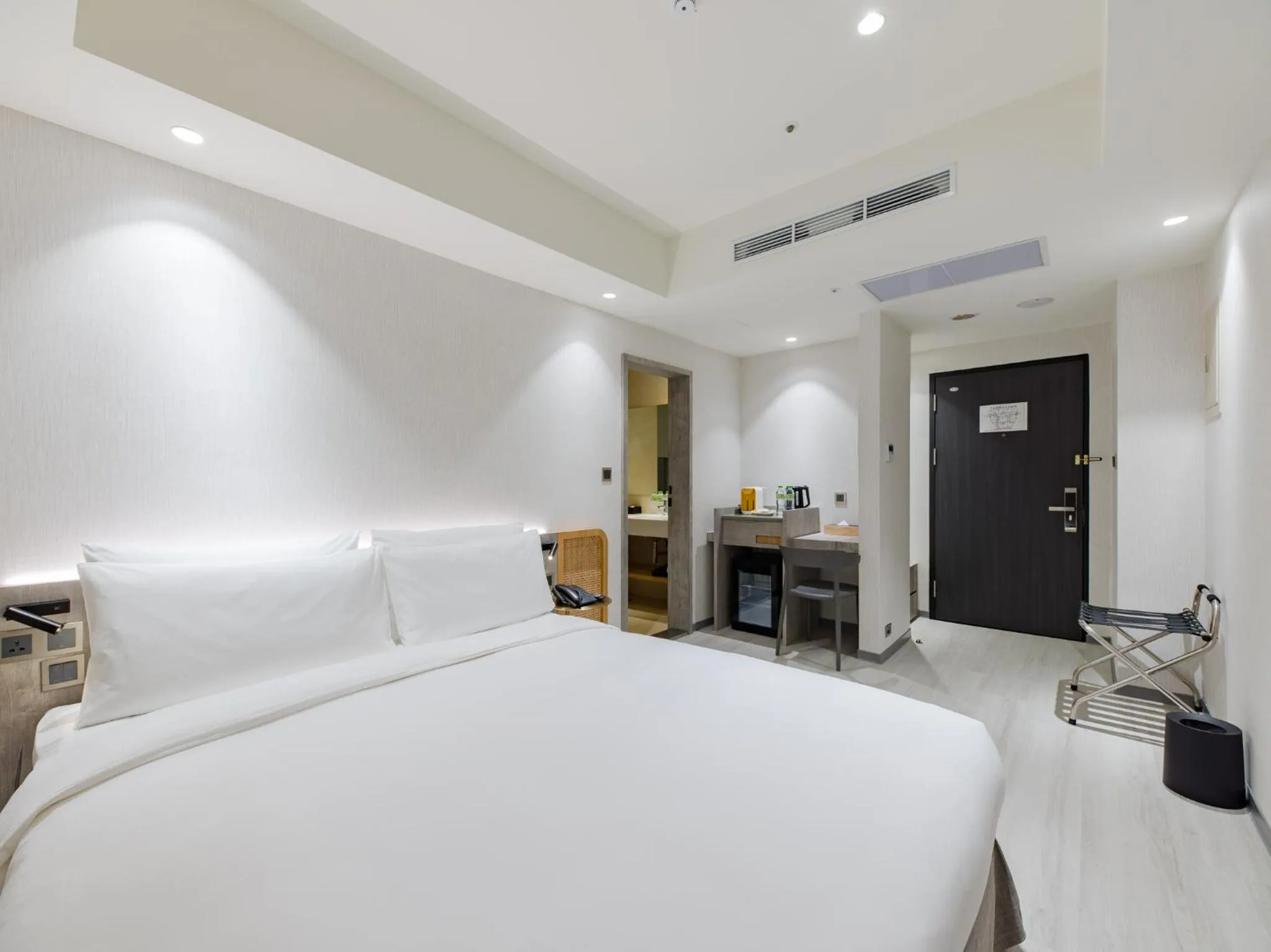 Bed in Dahu Park Hotel