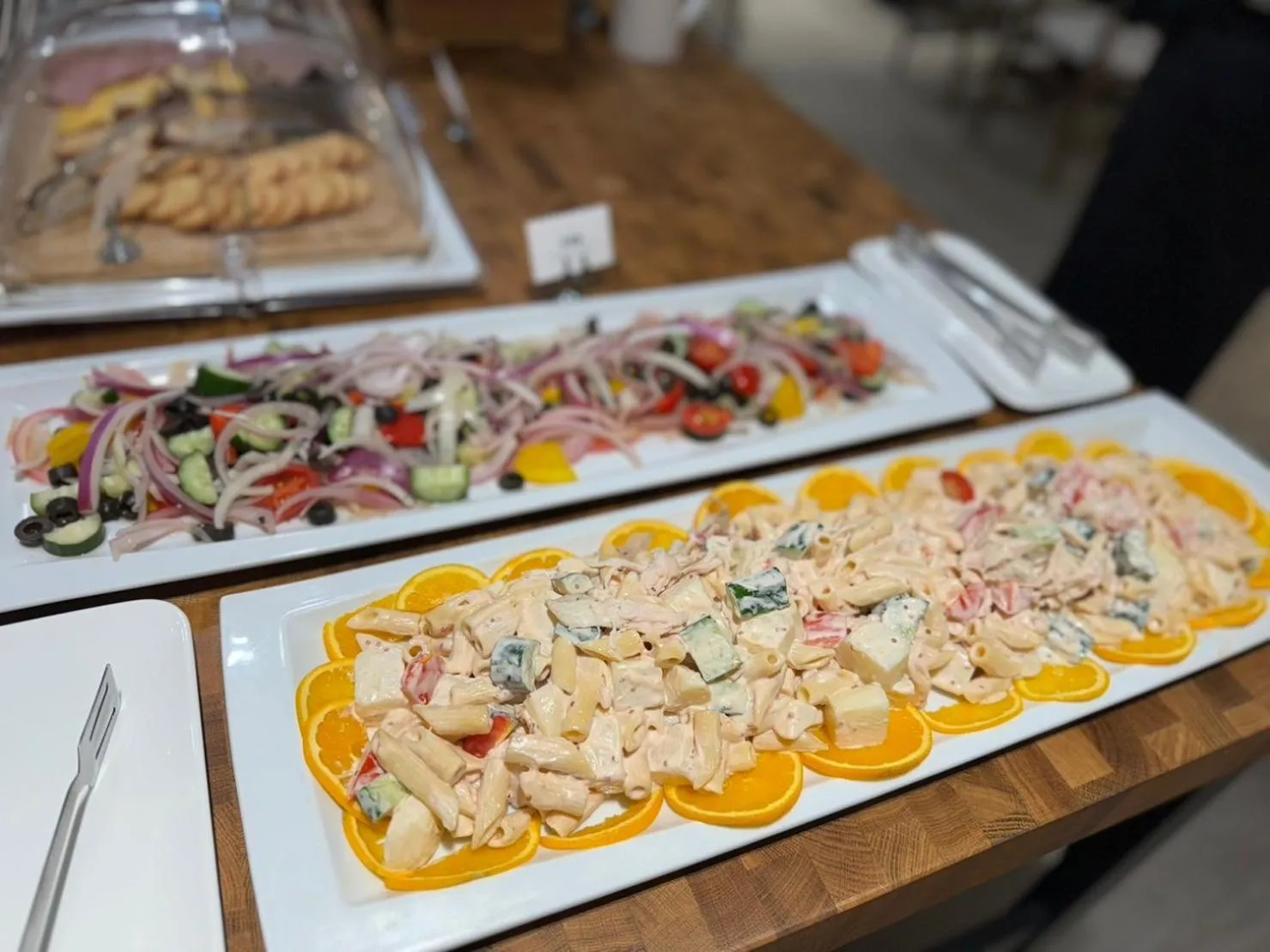 Restaurant/places to eat in Dahu Park Hotel