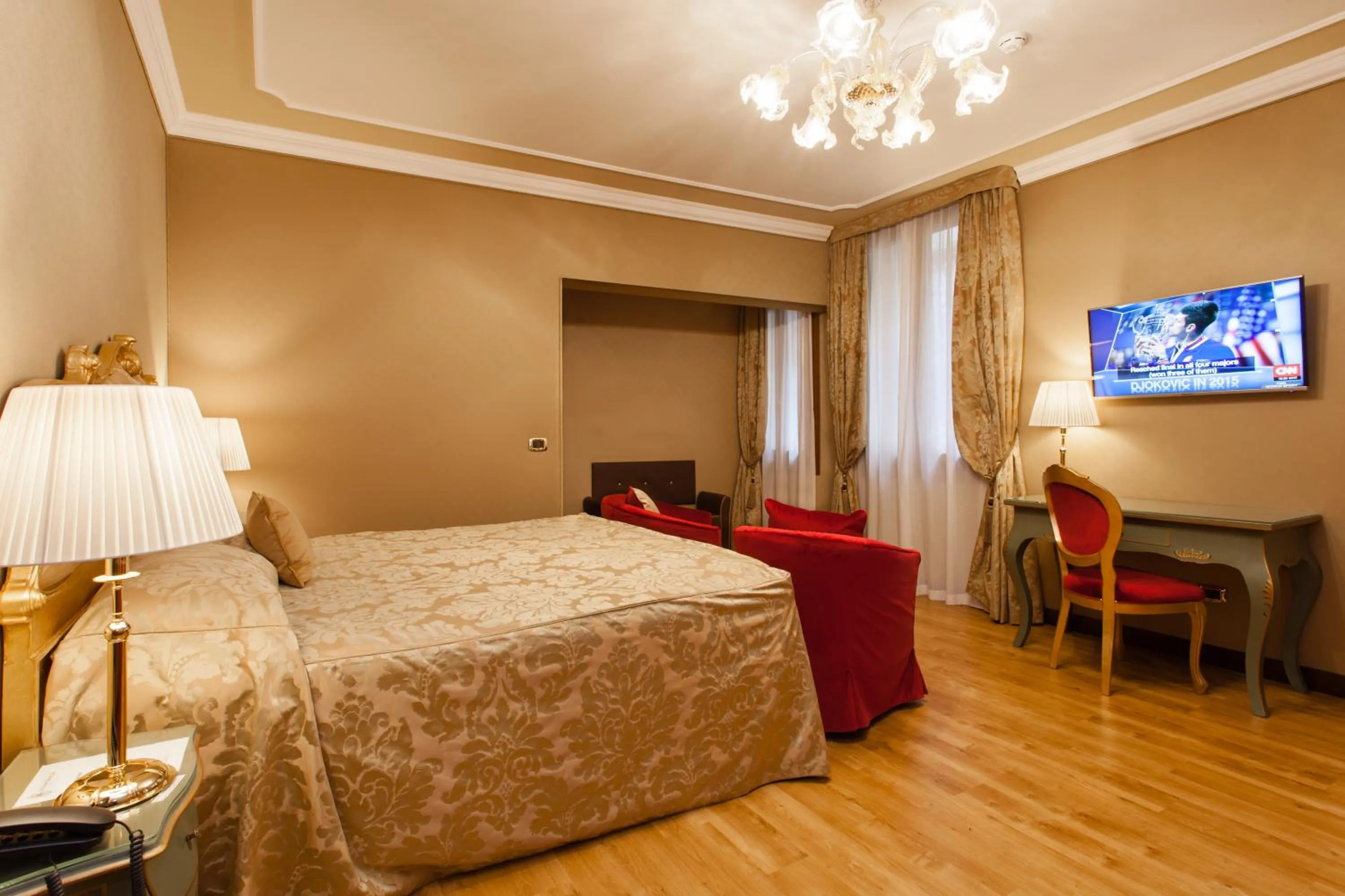 Photo of the whole room, Bed in Hotel Al Ponte Mocenigo