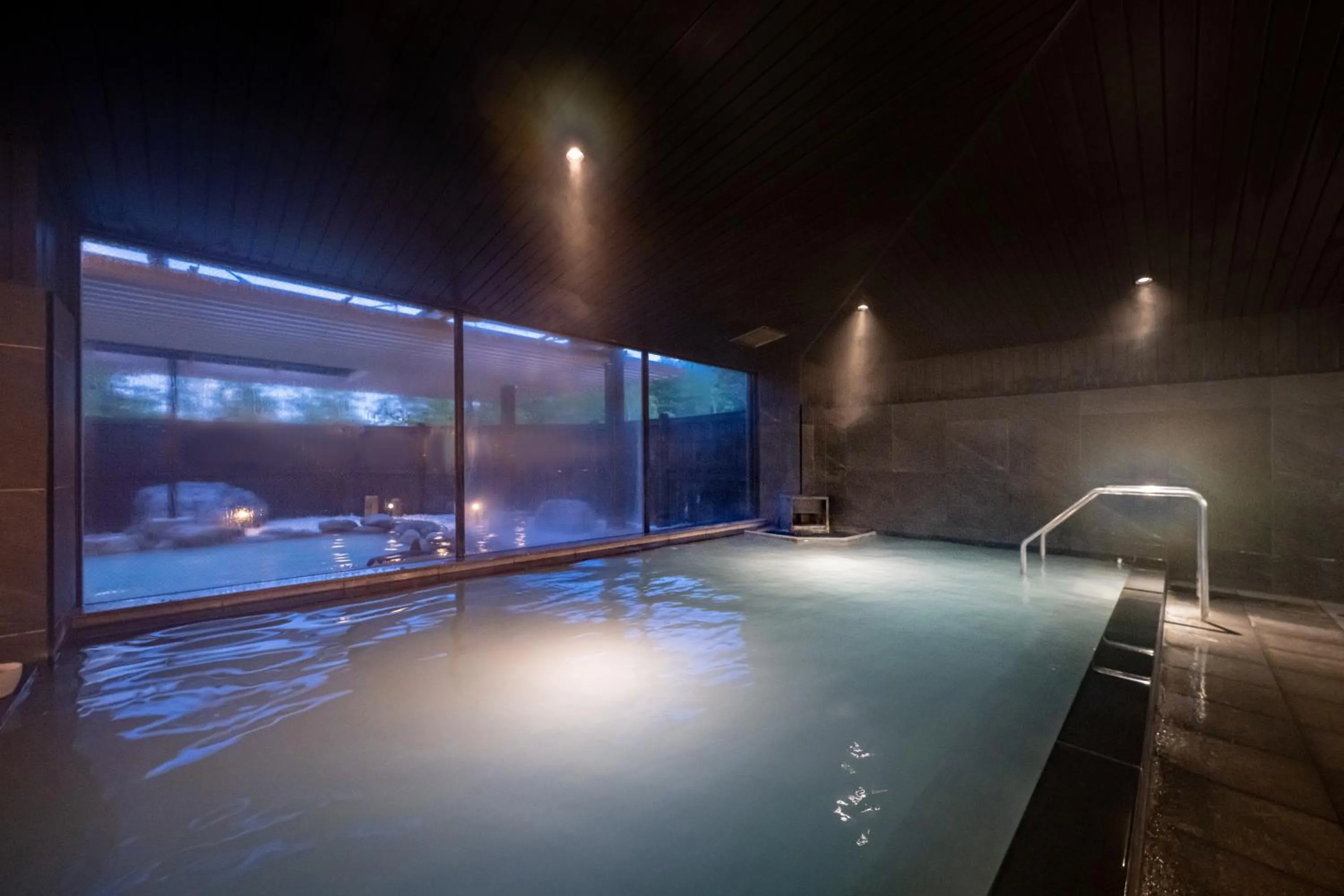 Hot Spring Bath in KAMENOI HOTEL Okunikko