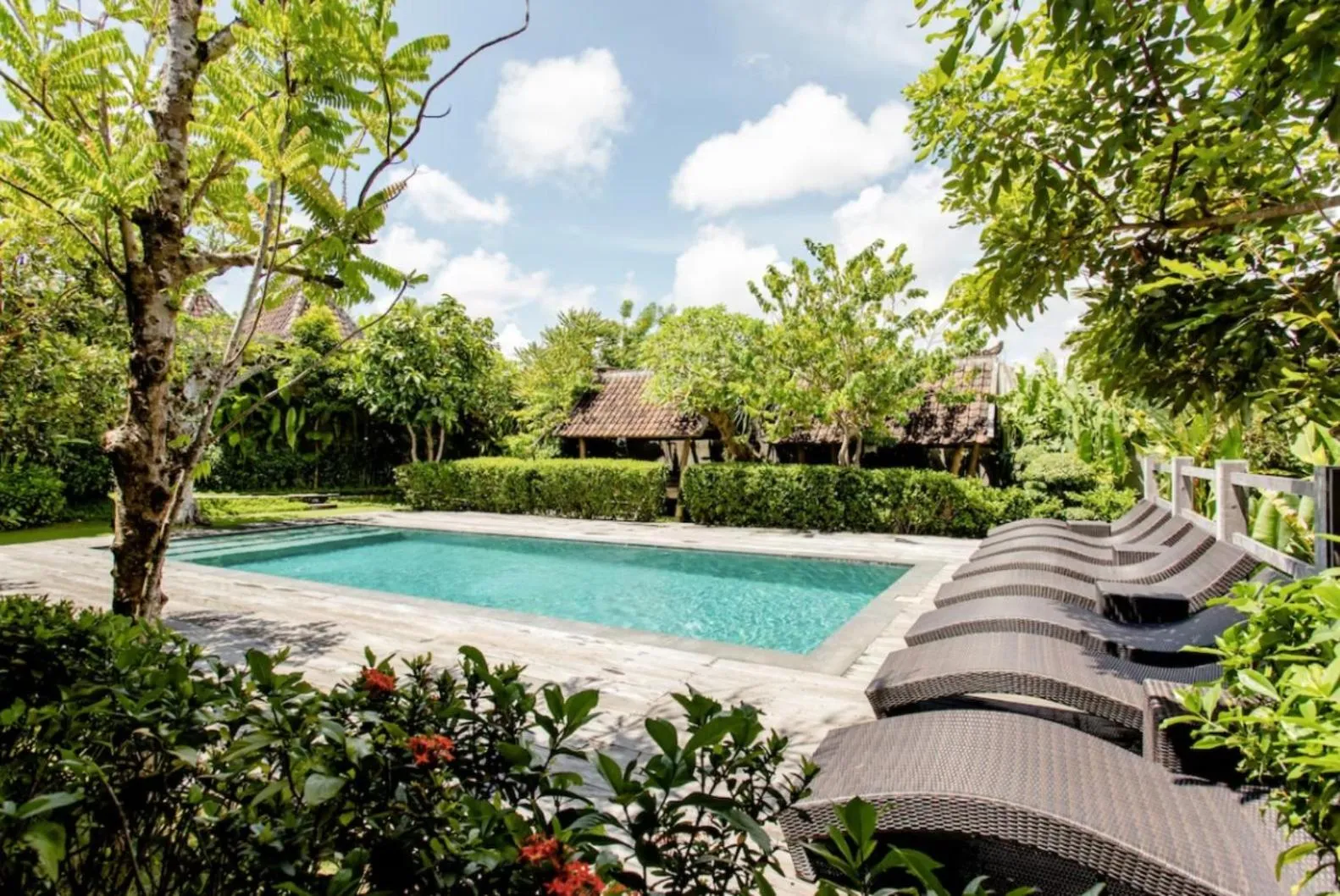 Swimming pool in Bajalo Cottage Canggu - Adults only