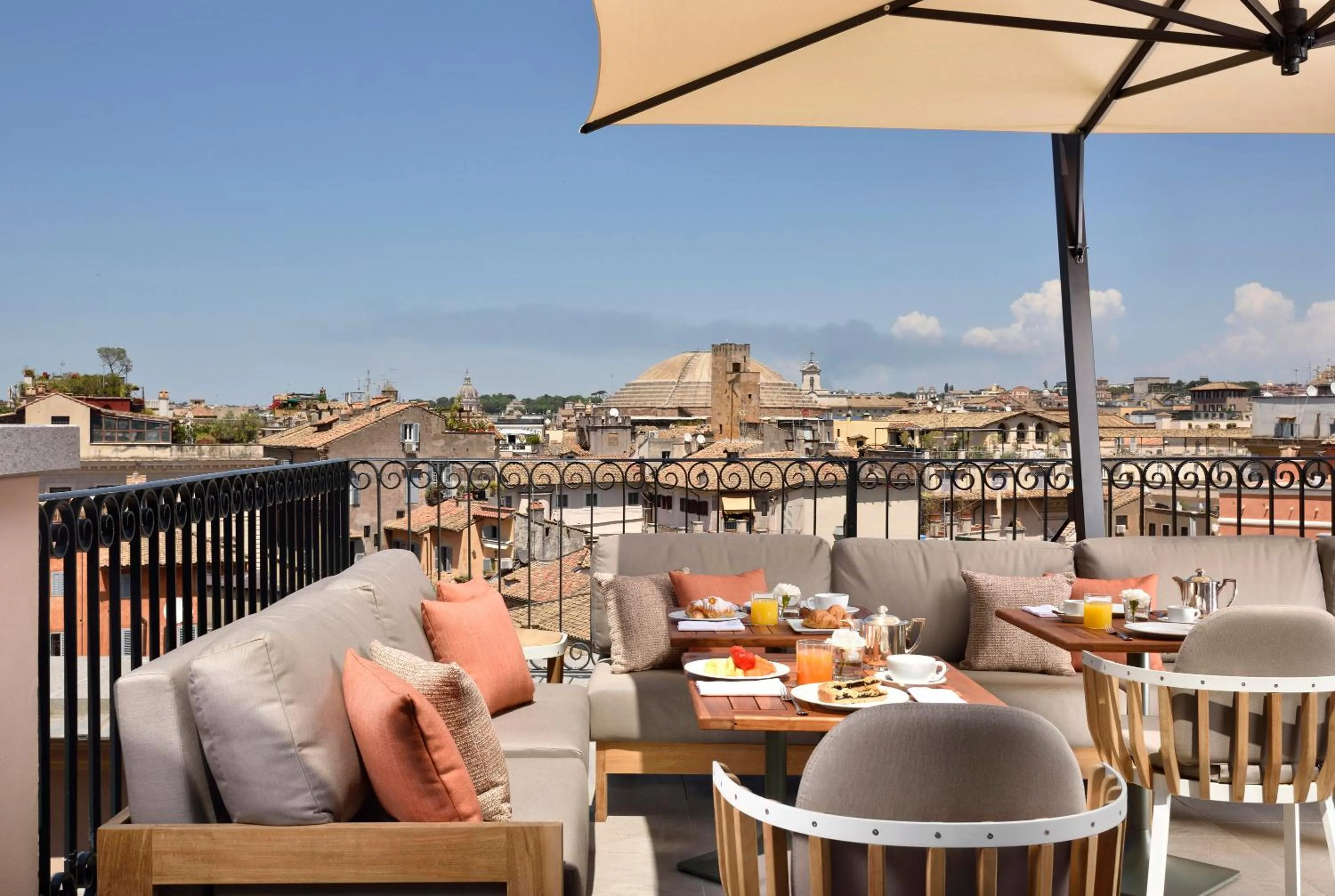 Balcony/Terrace in Hotel L'Orologio Roma - WTB Hotels