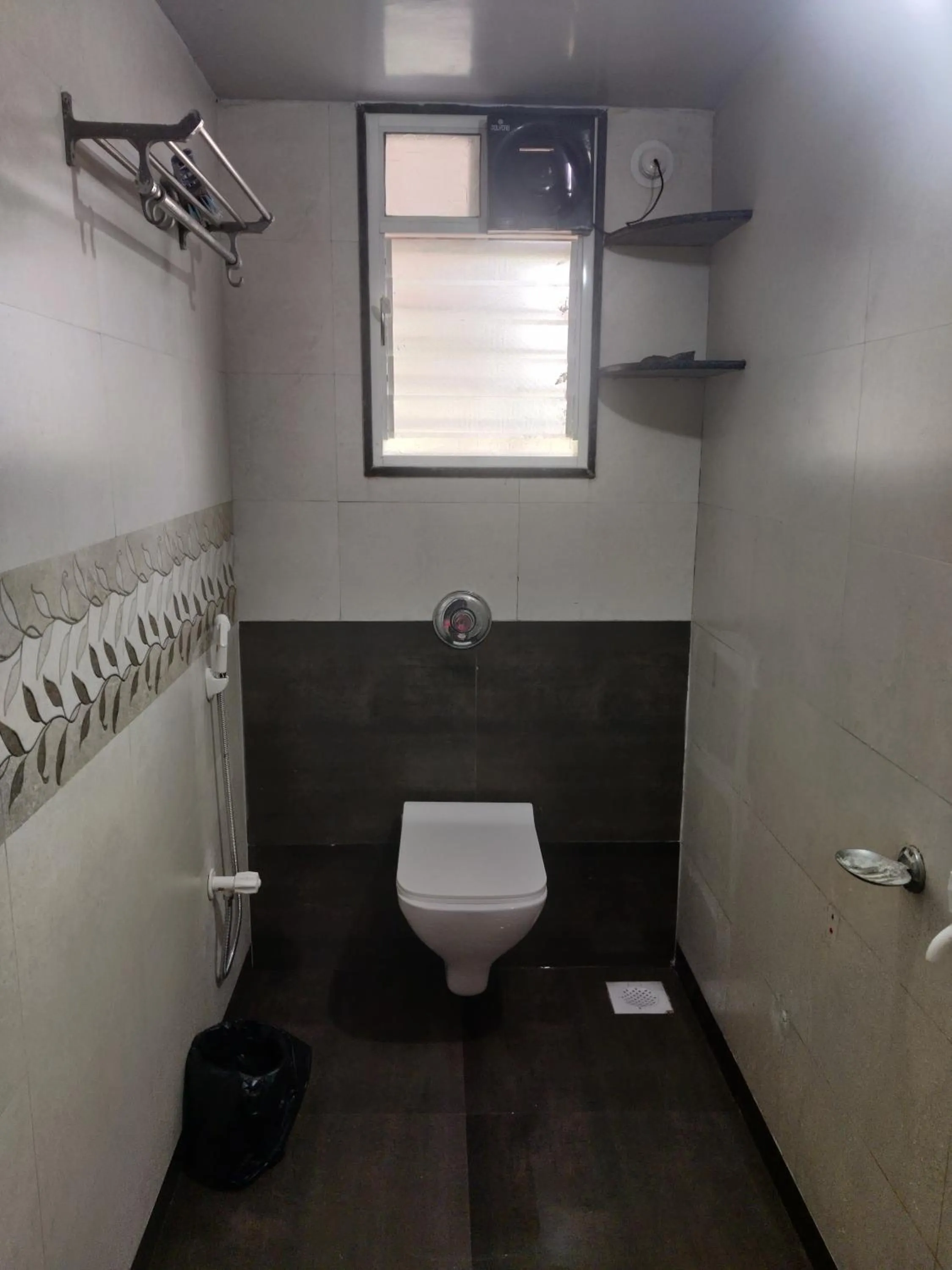 Toilet in Hilltop Resort and Glamping Wai, Near Panchgani