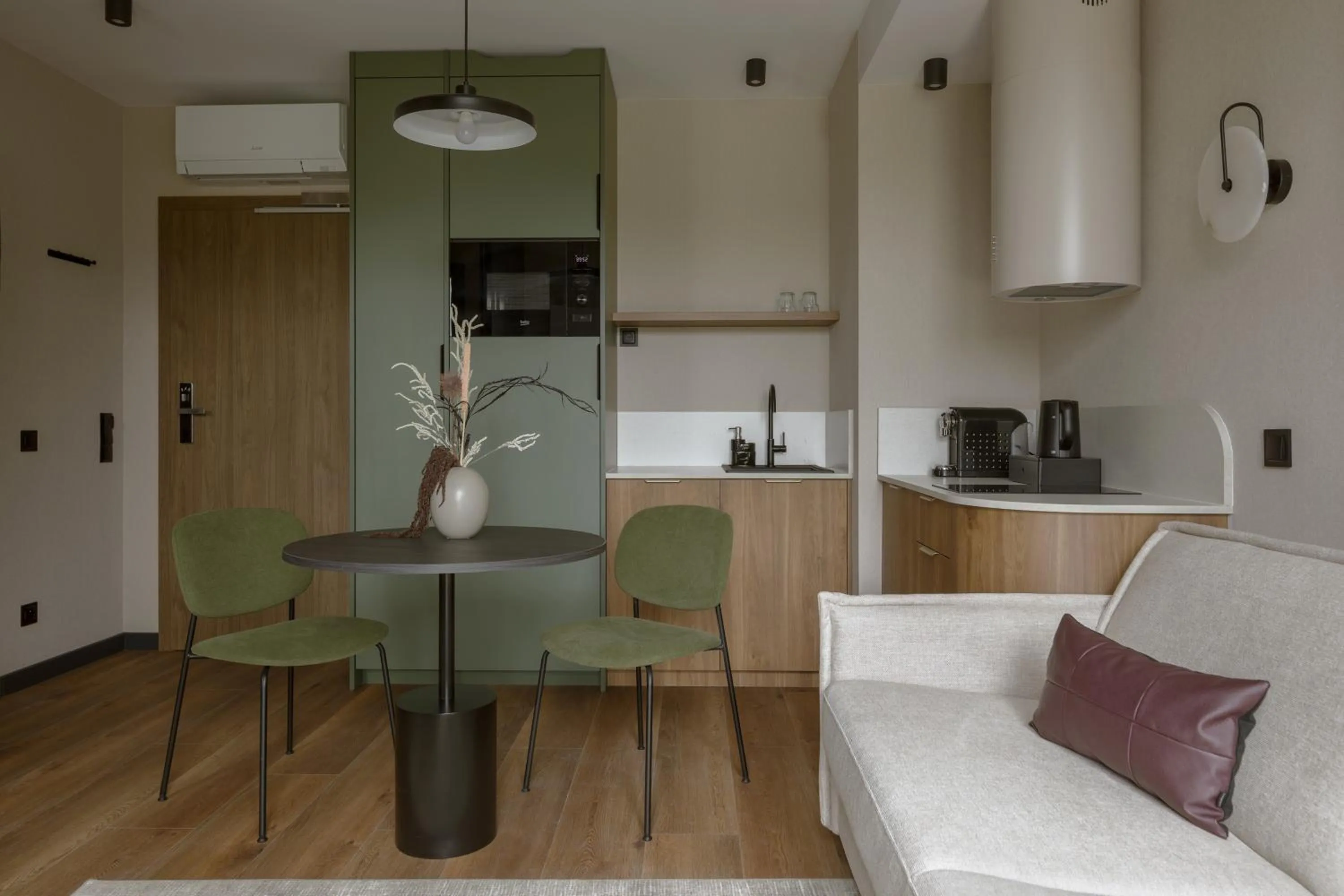 Communal lounge/ TV room in Hotel Saltic Resort & Spa Łeba