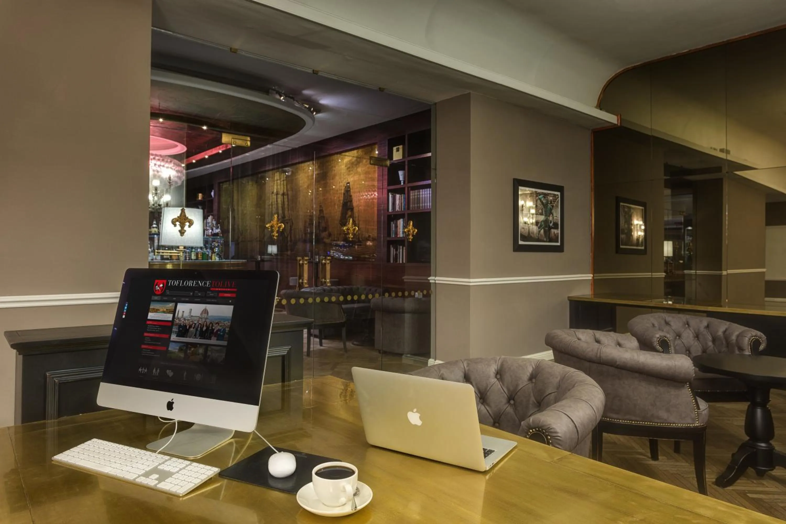 Business facilities in Plaza Hotel Lucchesi