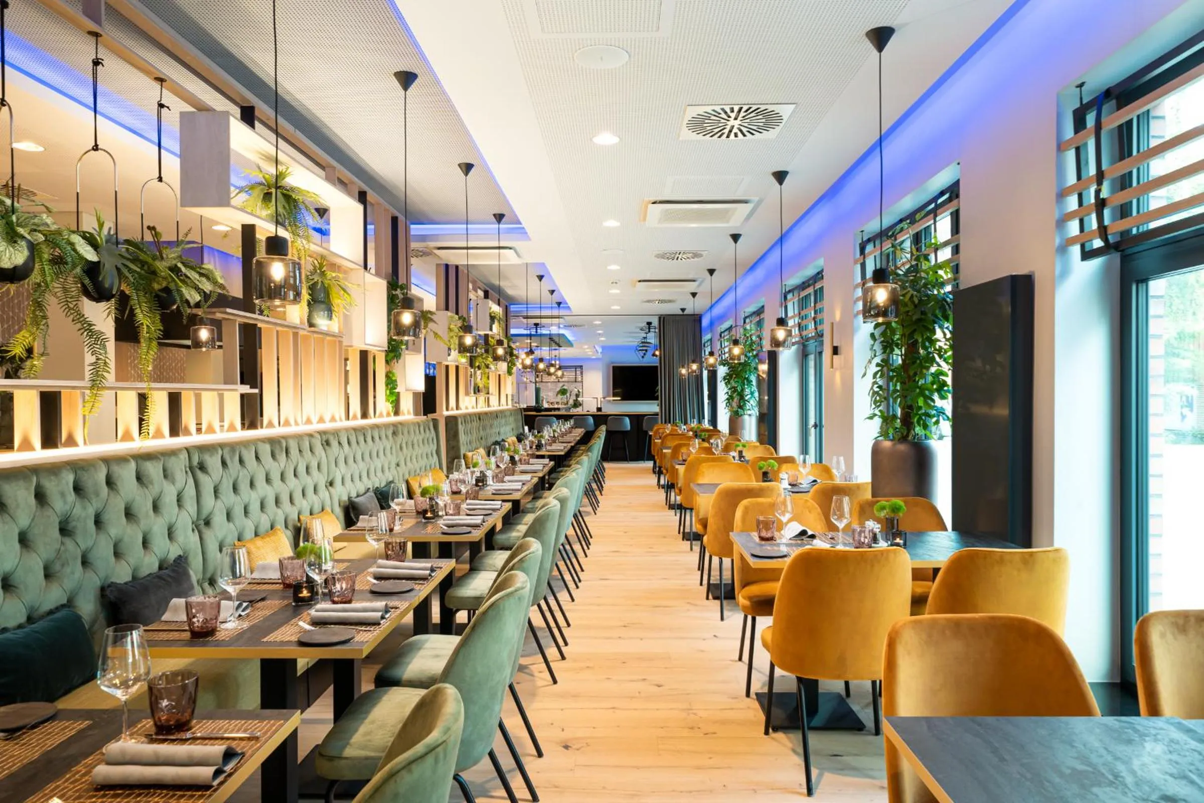 Restaurant/places to eat in Leonardo Hotel Hamburg Altona