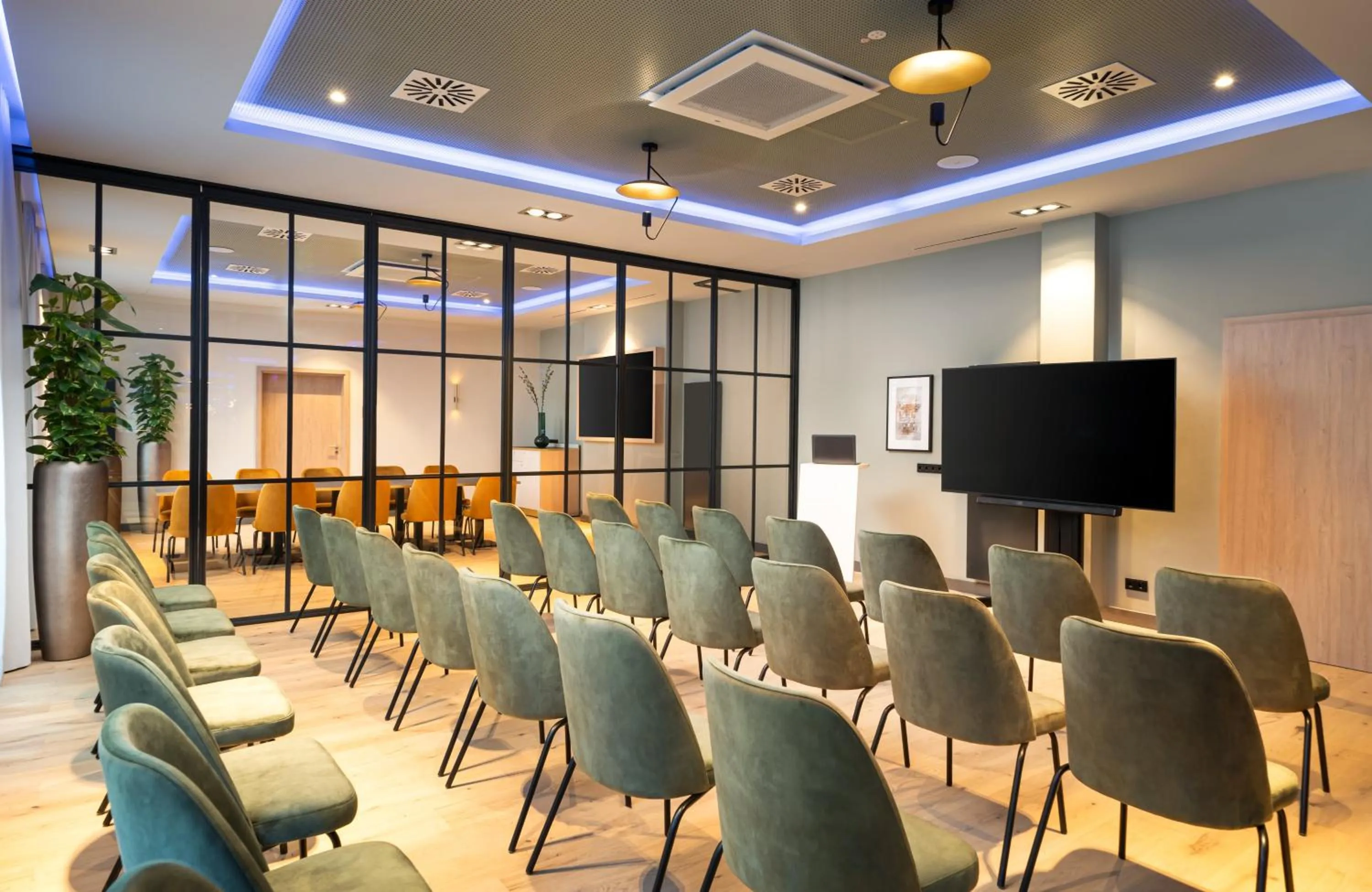 Meeting/conference room in Leonardo Hotel Hamburg Altona