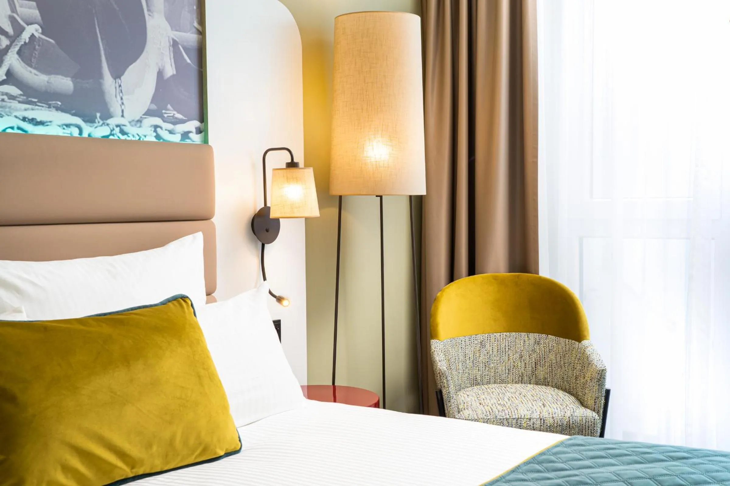 Bedroom, Bed in Leonardo Hotel Hamburg Altona