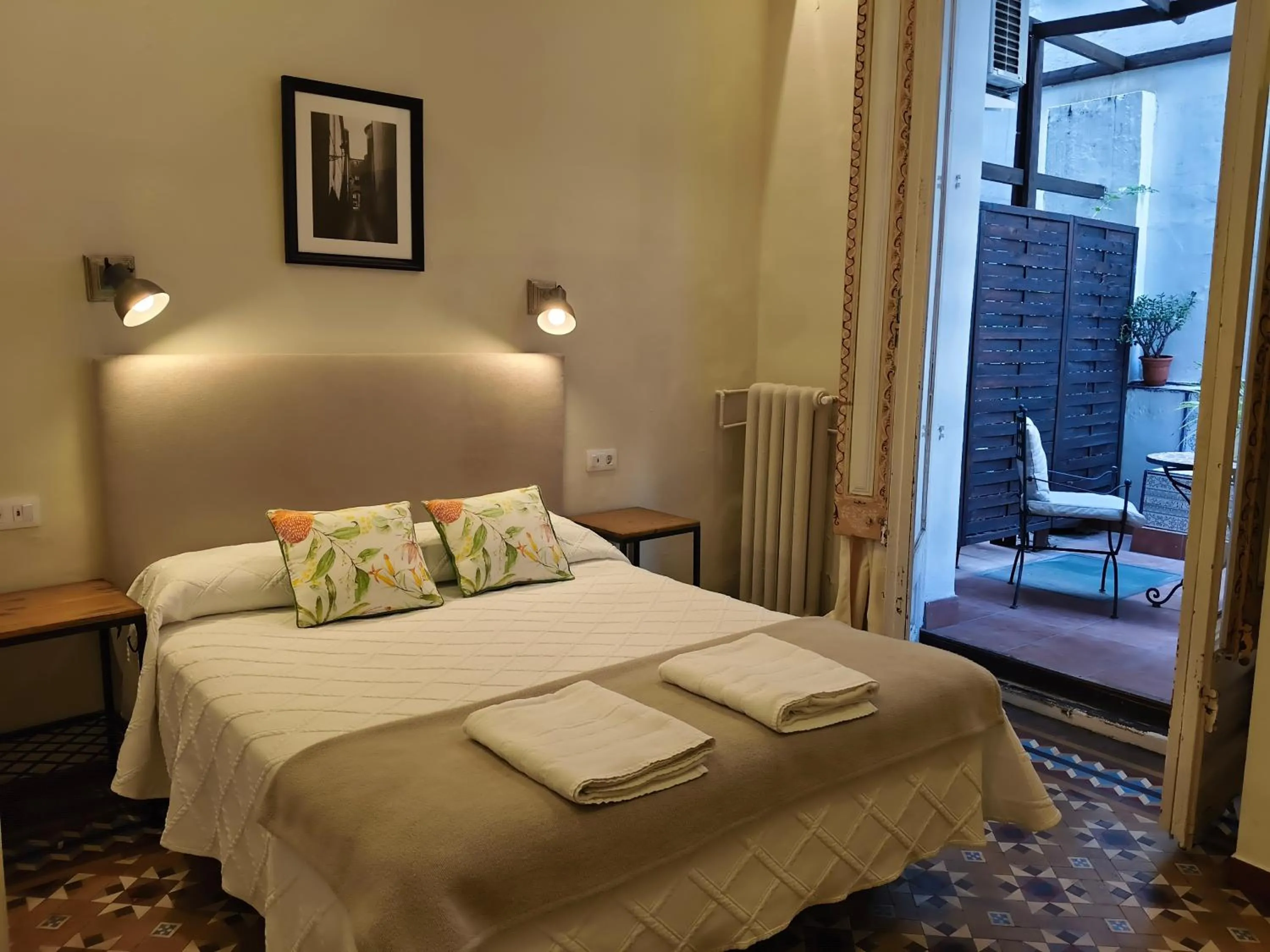 Bed in Casa Consell Bailen, Guest House