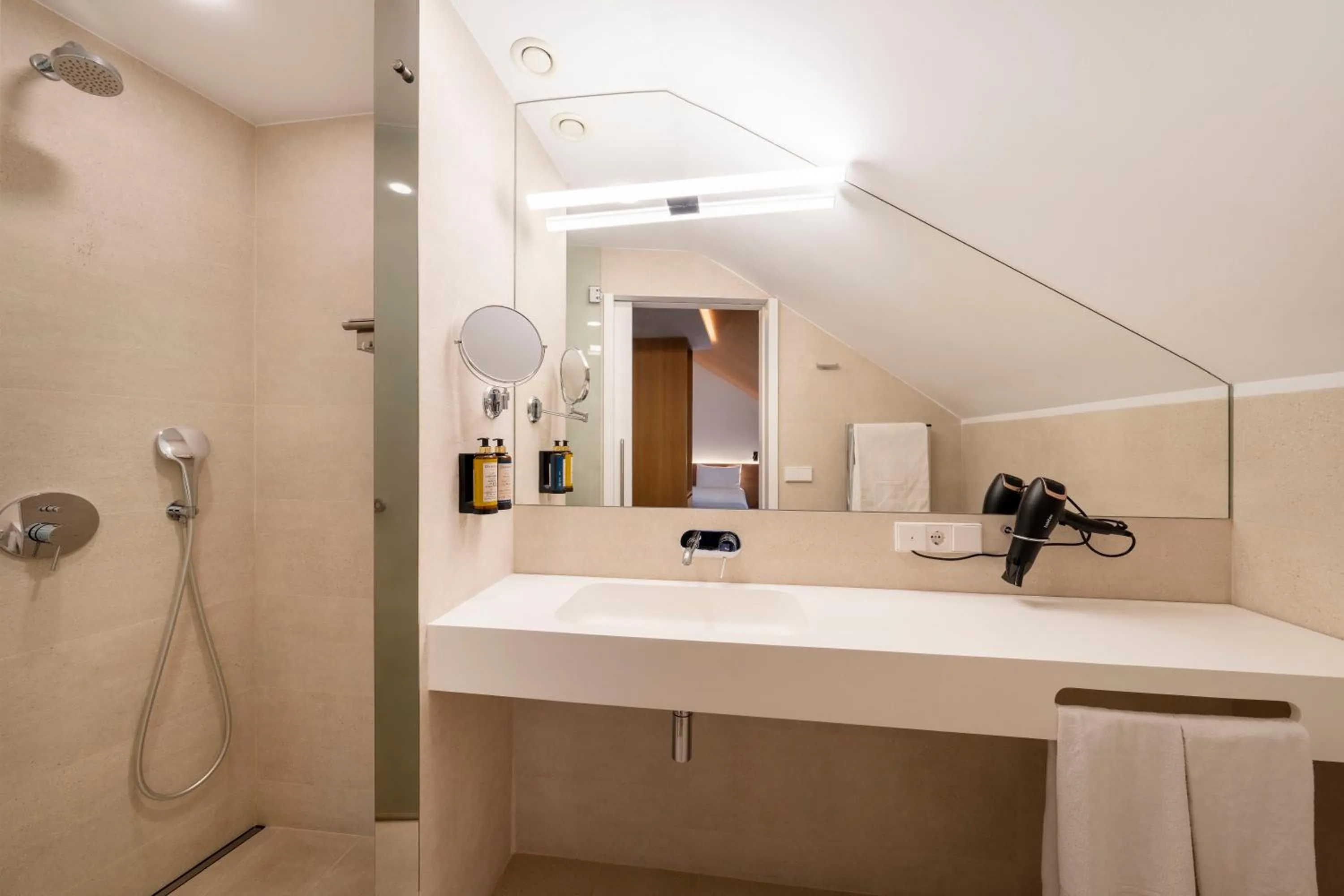 Bathroom in Eurostars Pórtico Alicante