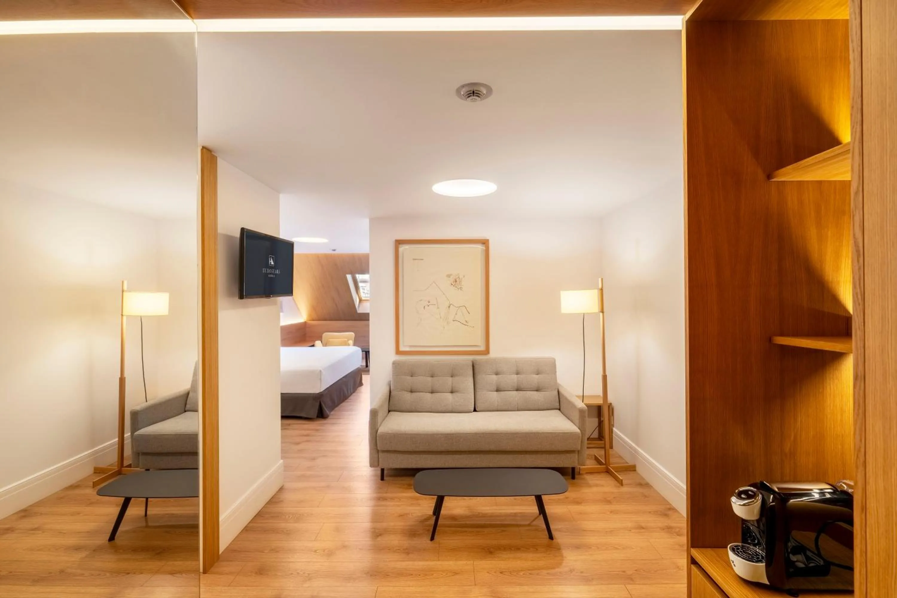 Living room, Bed in Eurostars Pórtico Alicante