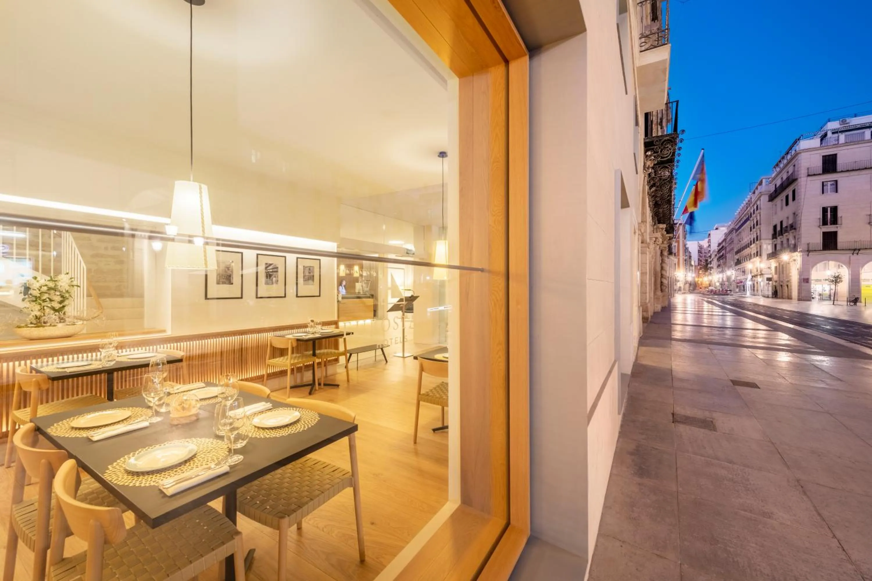 Restaurant/places to eat in Eurostars Pórtico Alicante