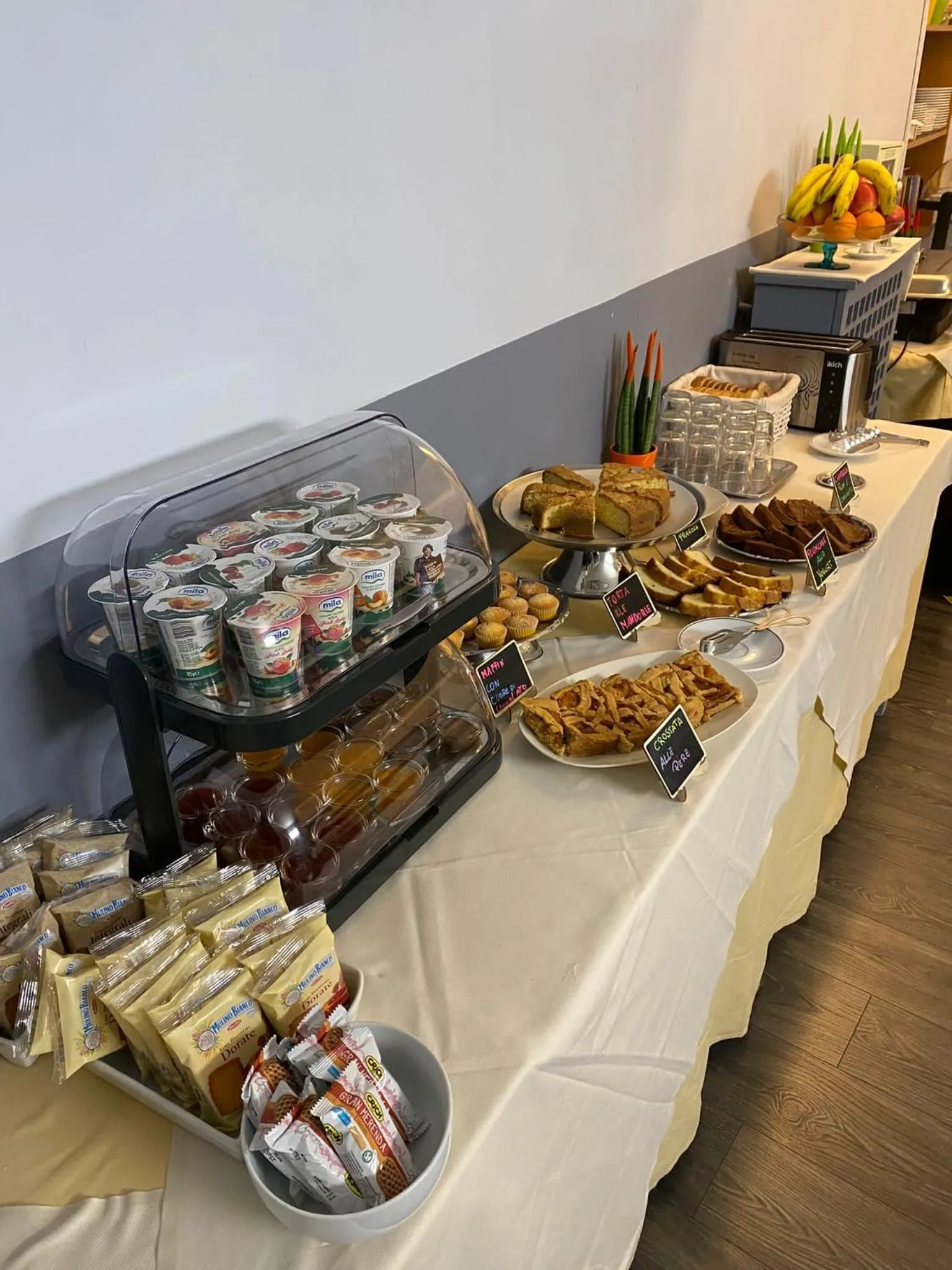 Breakfast in Hotel Gioia