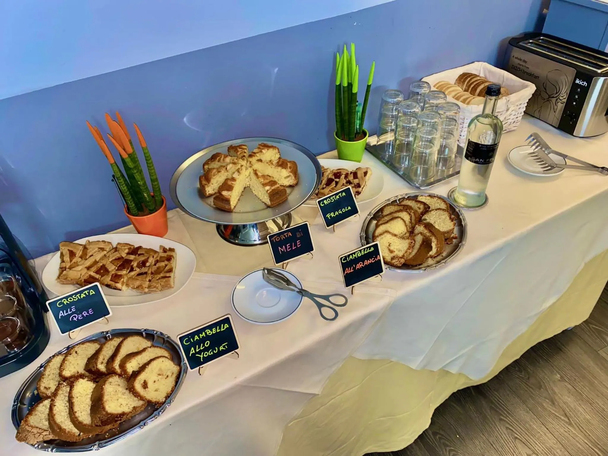 Breakfast in Hotel Gioia