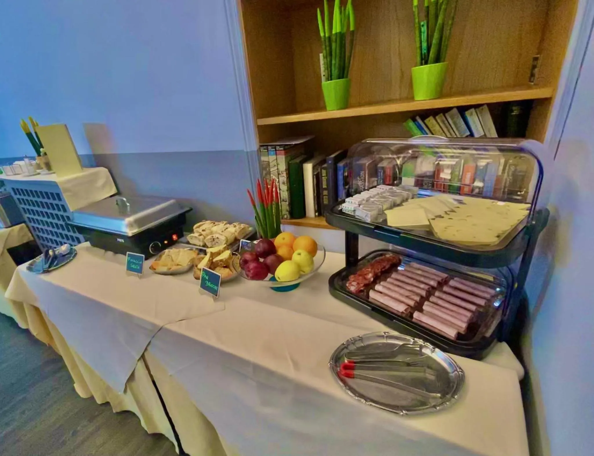 Breakfast in Hotel Gioia