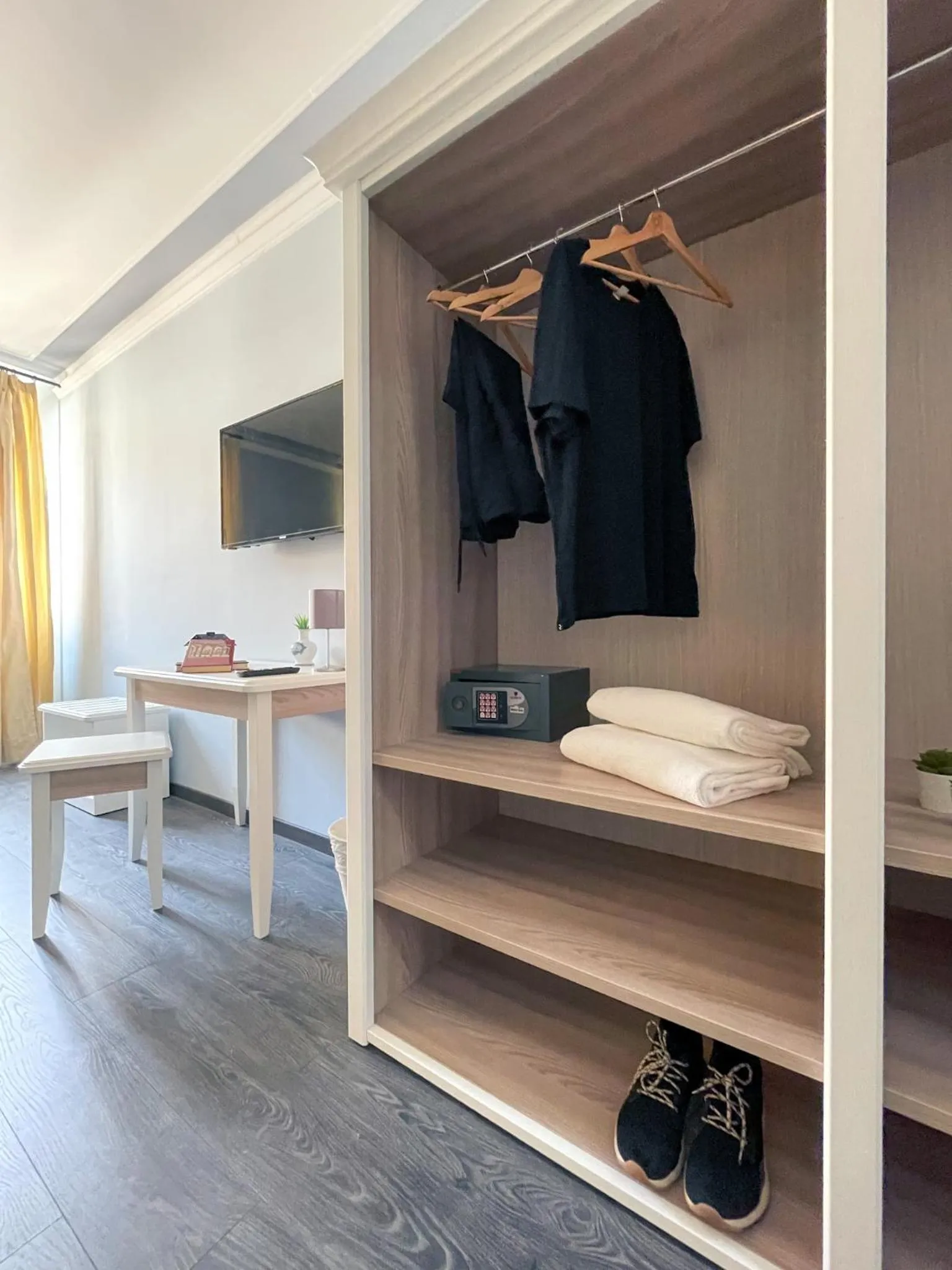 TV and multimedia in Hotel Gioia