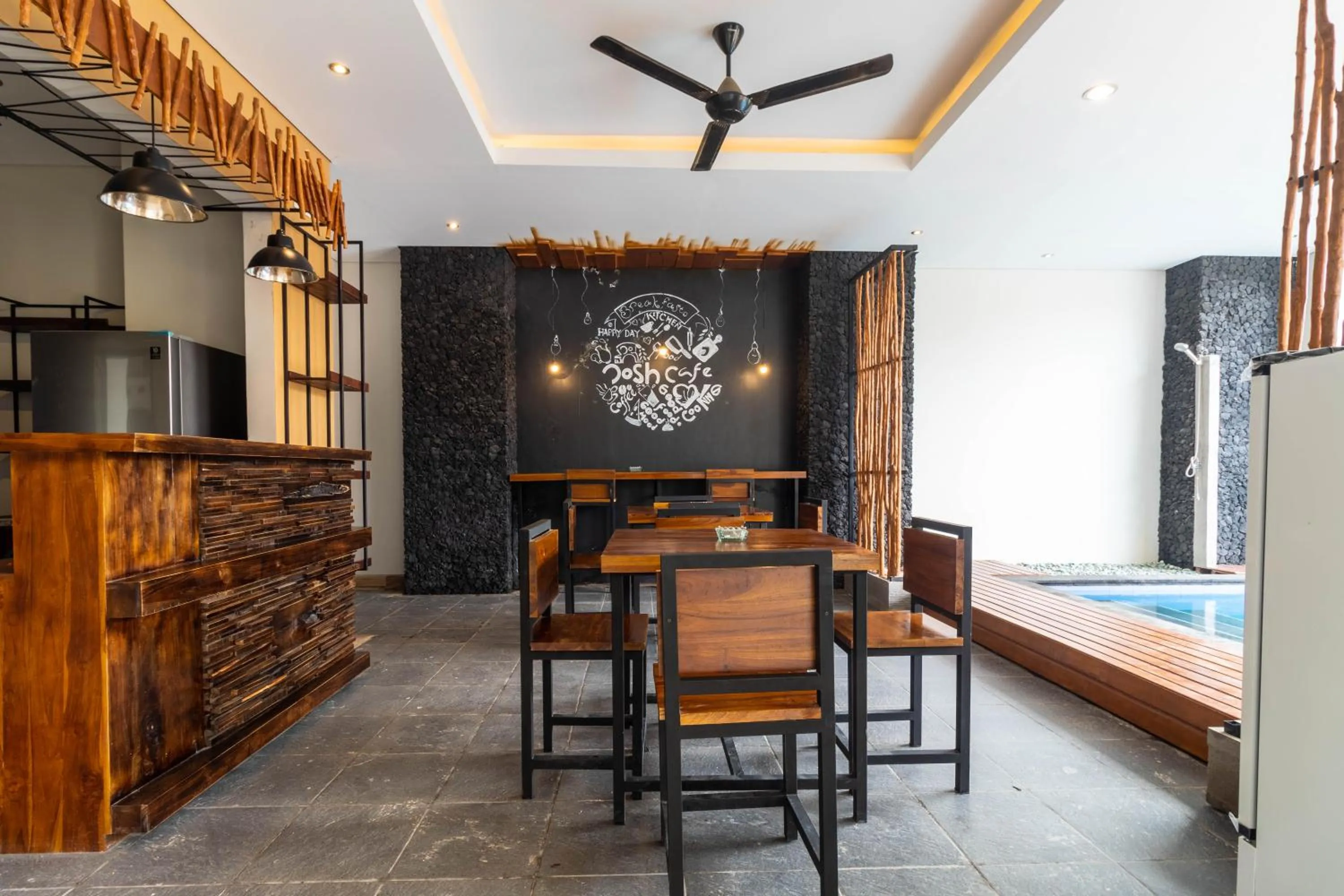 Lounge or bar in Josh Guest House