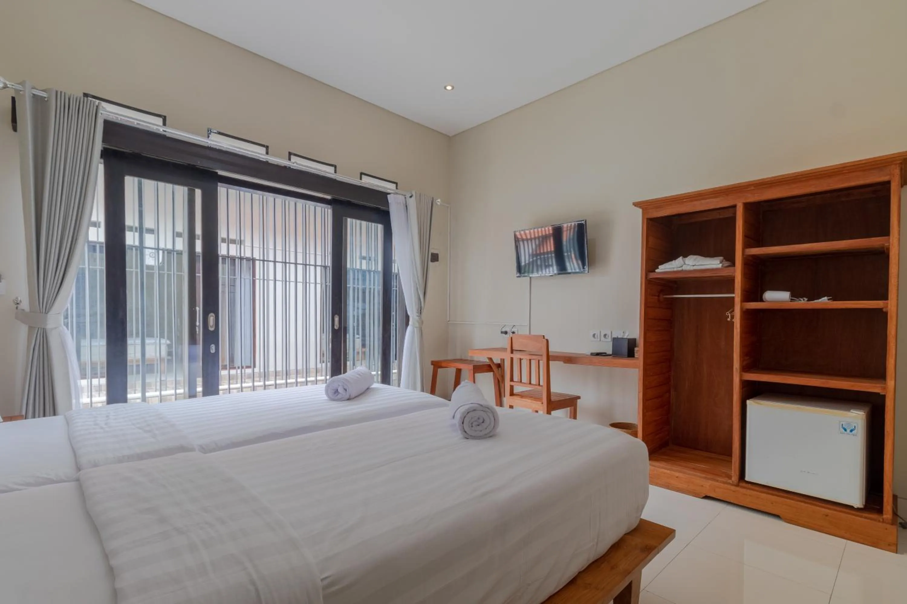 Photo of the whole room, Bed in Josh Guest House