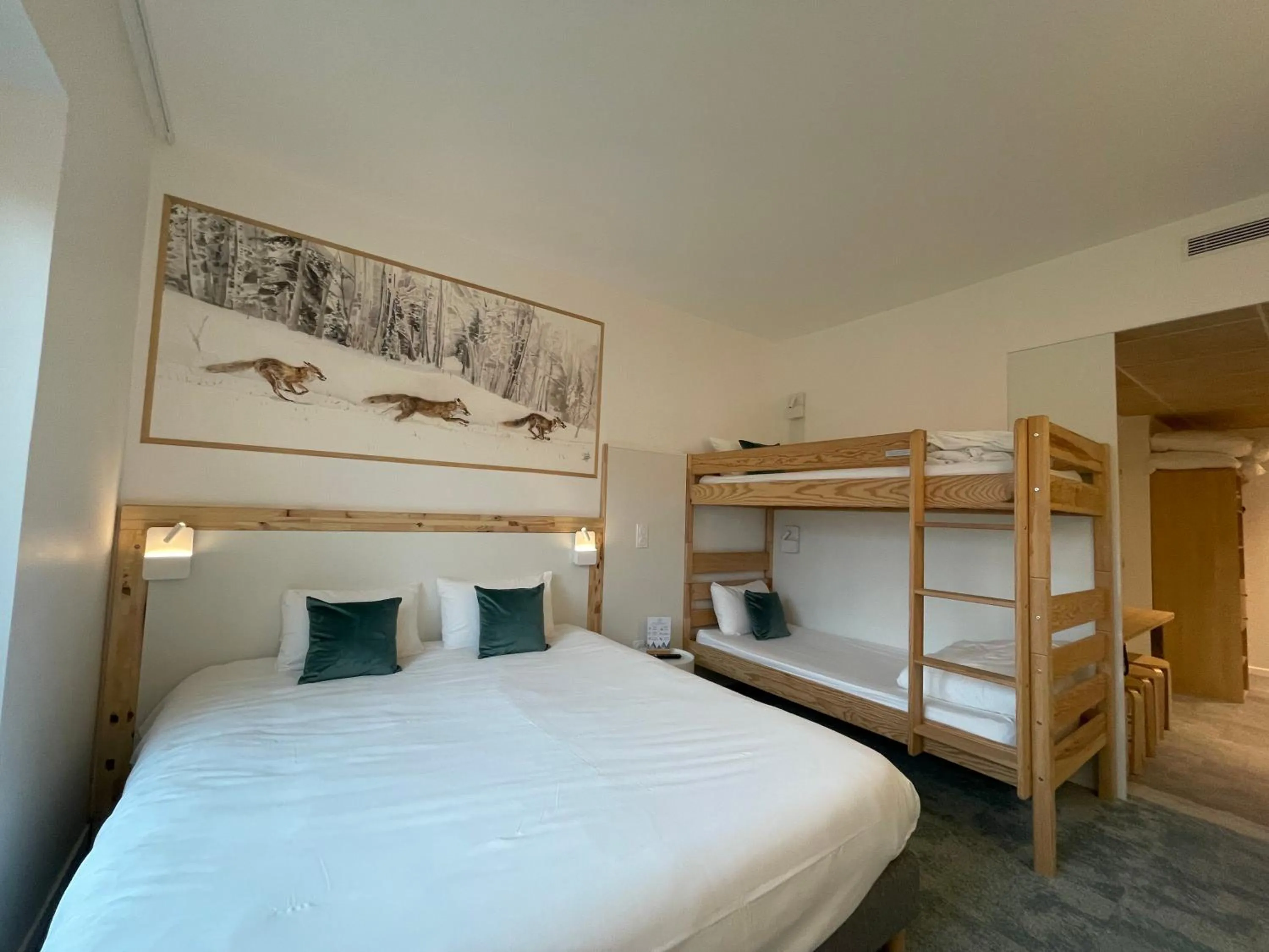 Bed in SHANA Hôtel & Résidence