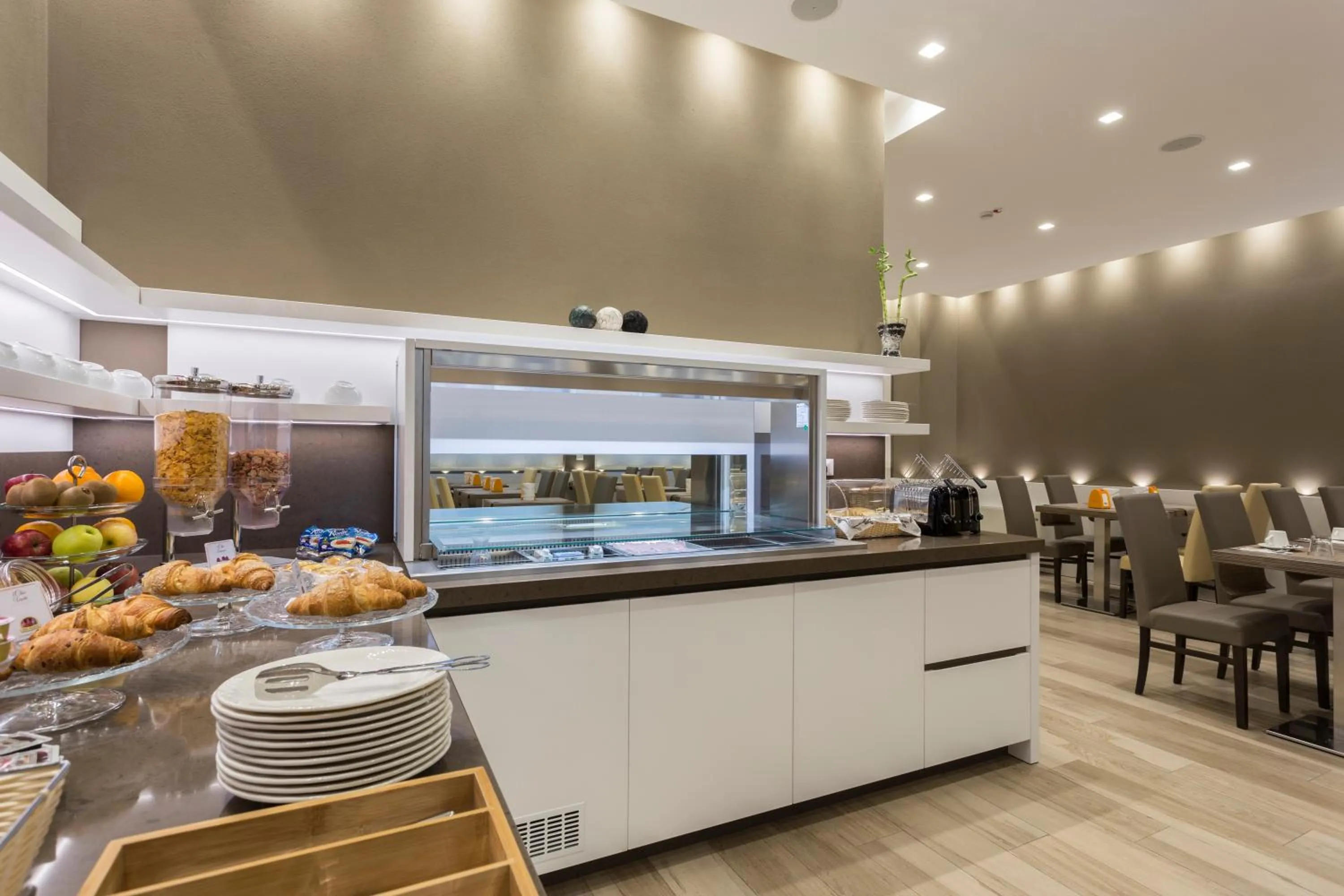 Breakfast in Hotel Mistral