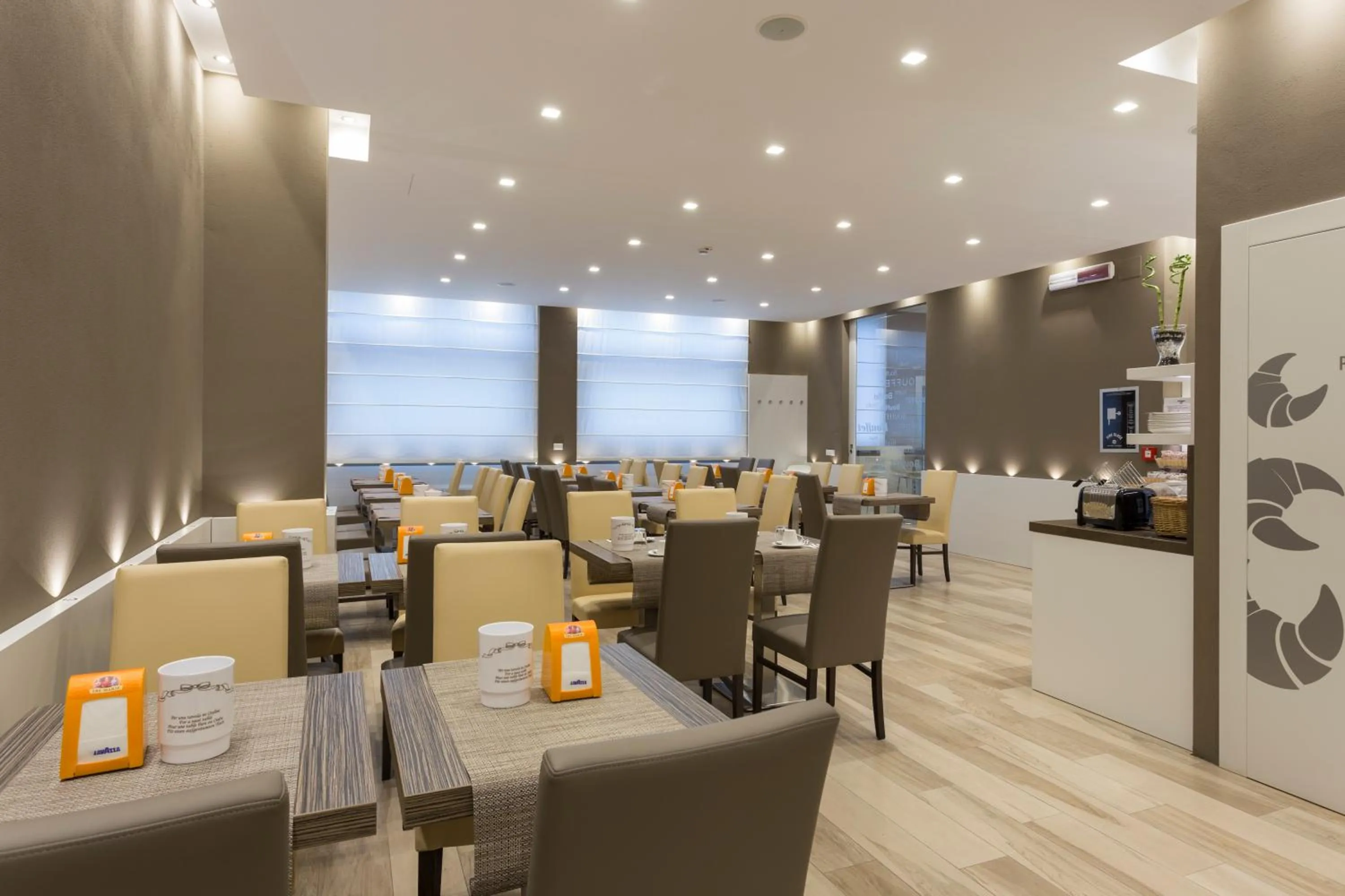 Continental breakfast in Hotel Mistral