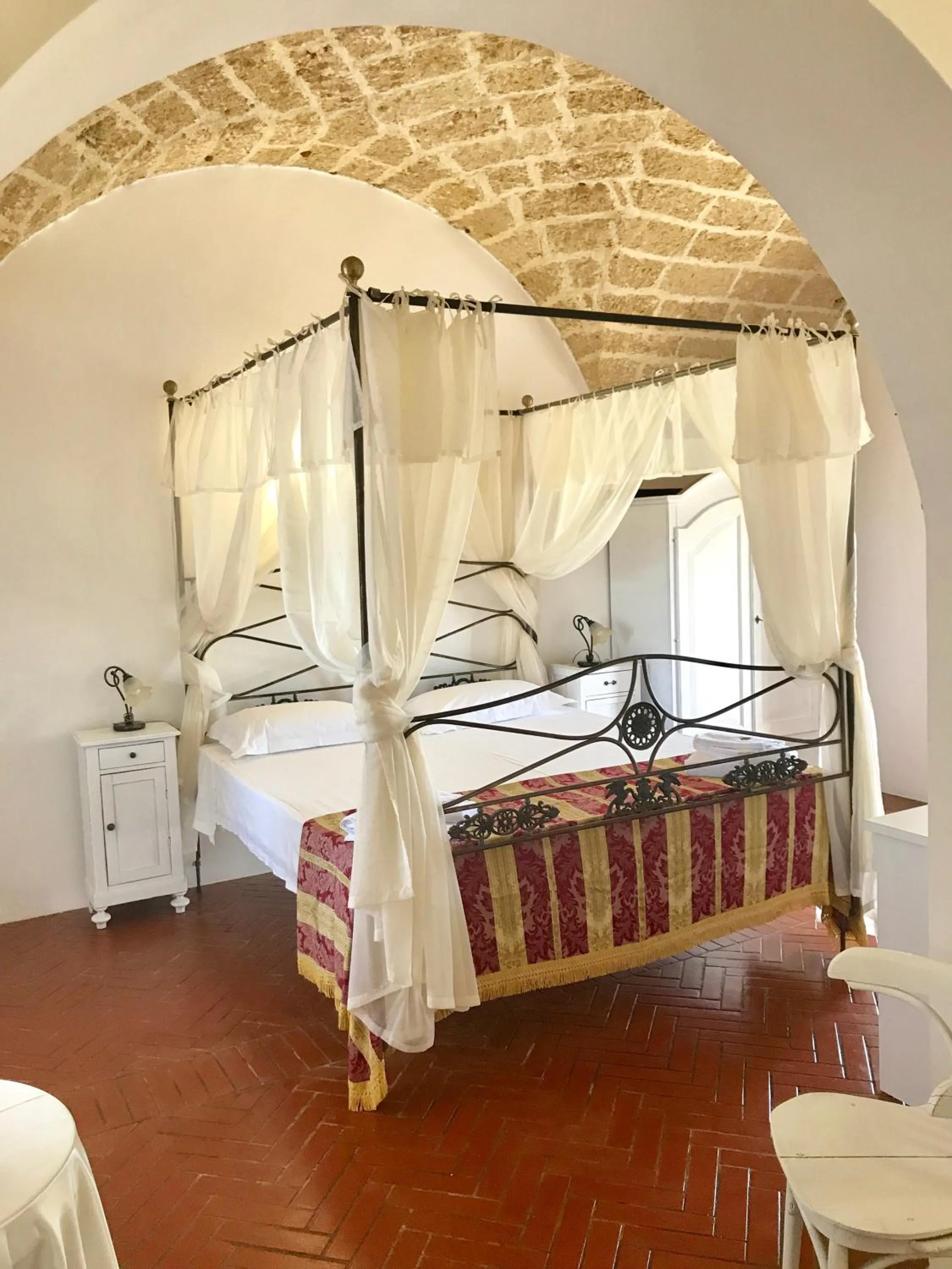 Photo of the whole room in RELAIS MASSERIA CASINA DEI CARI