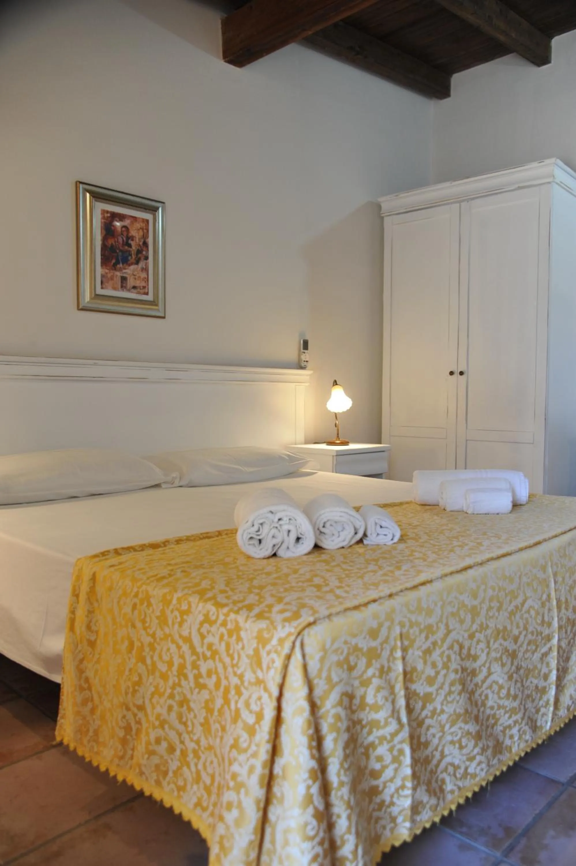 Bedroom in RELAIS MASSERIA CASINA DEI CARI