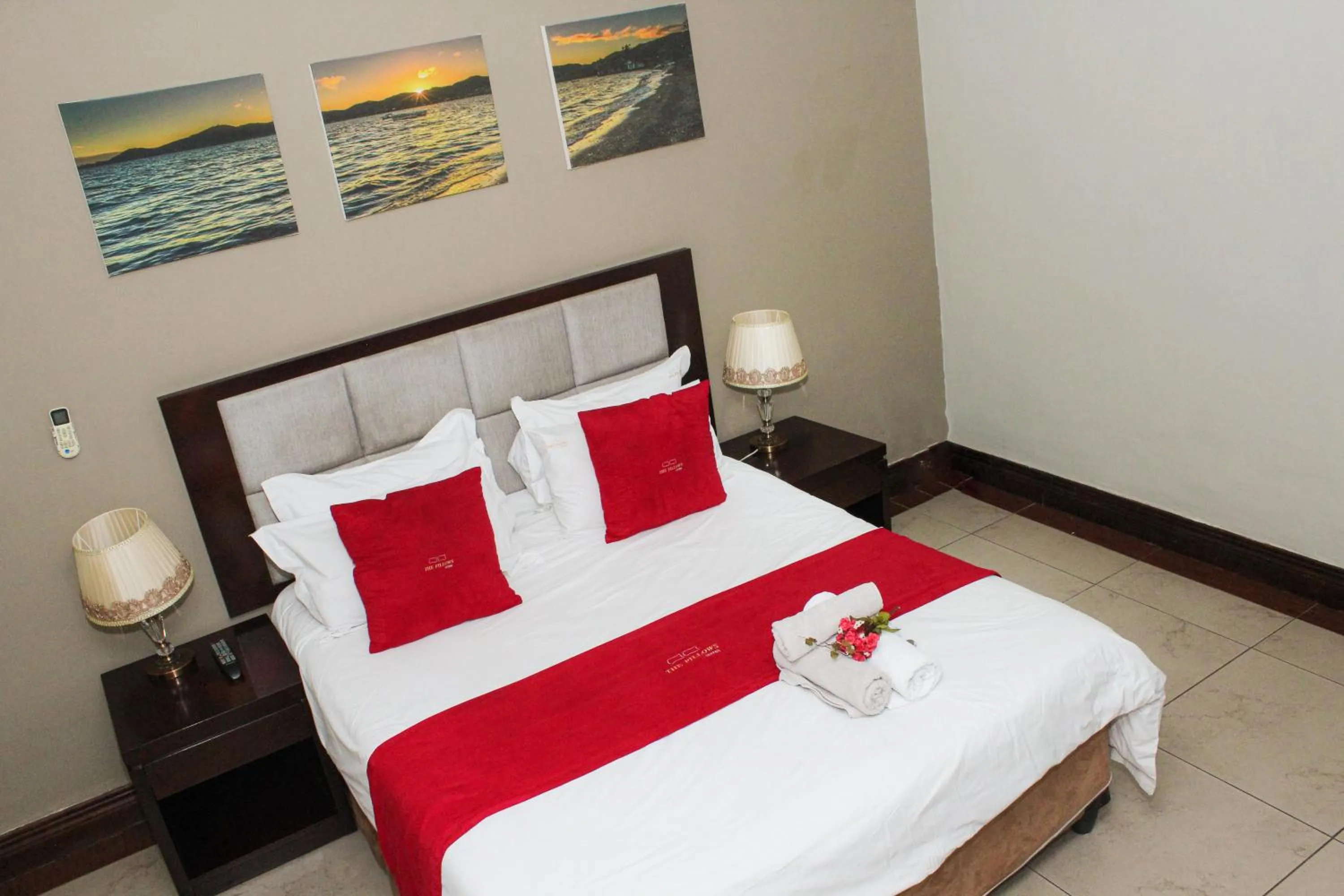 Bed in The Pillows Suite