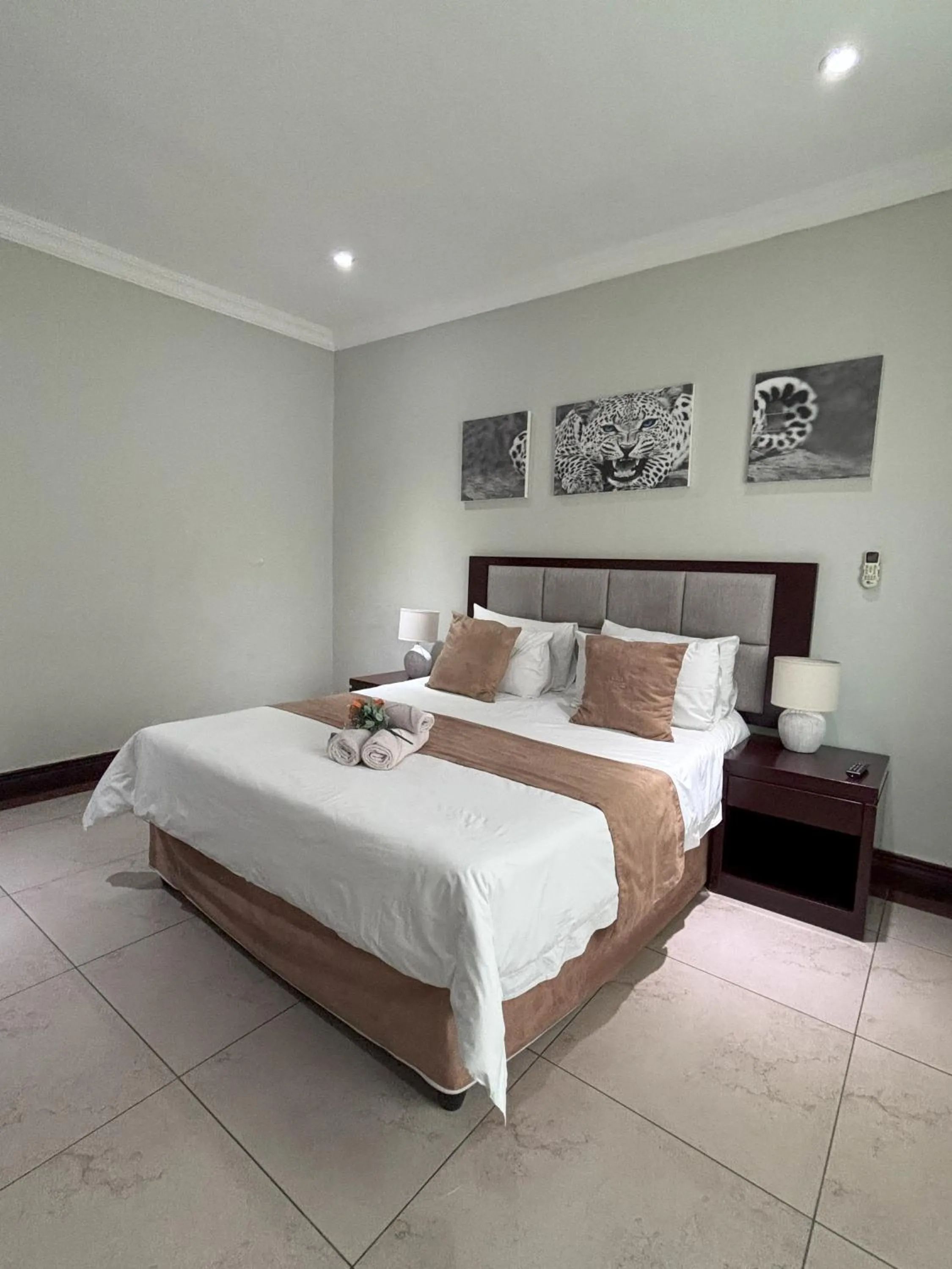 Bed in The Pillows Suite