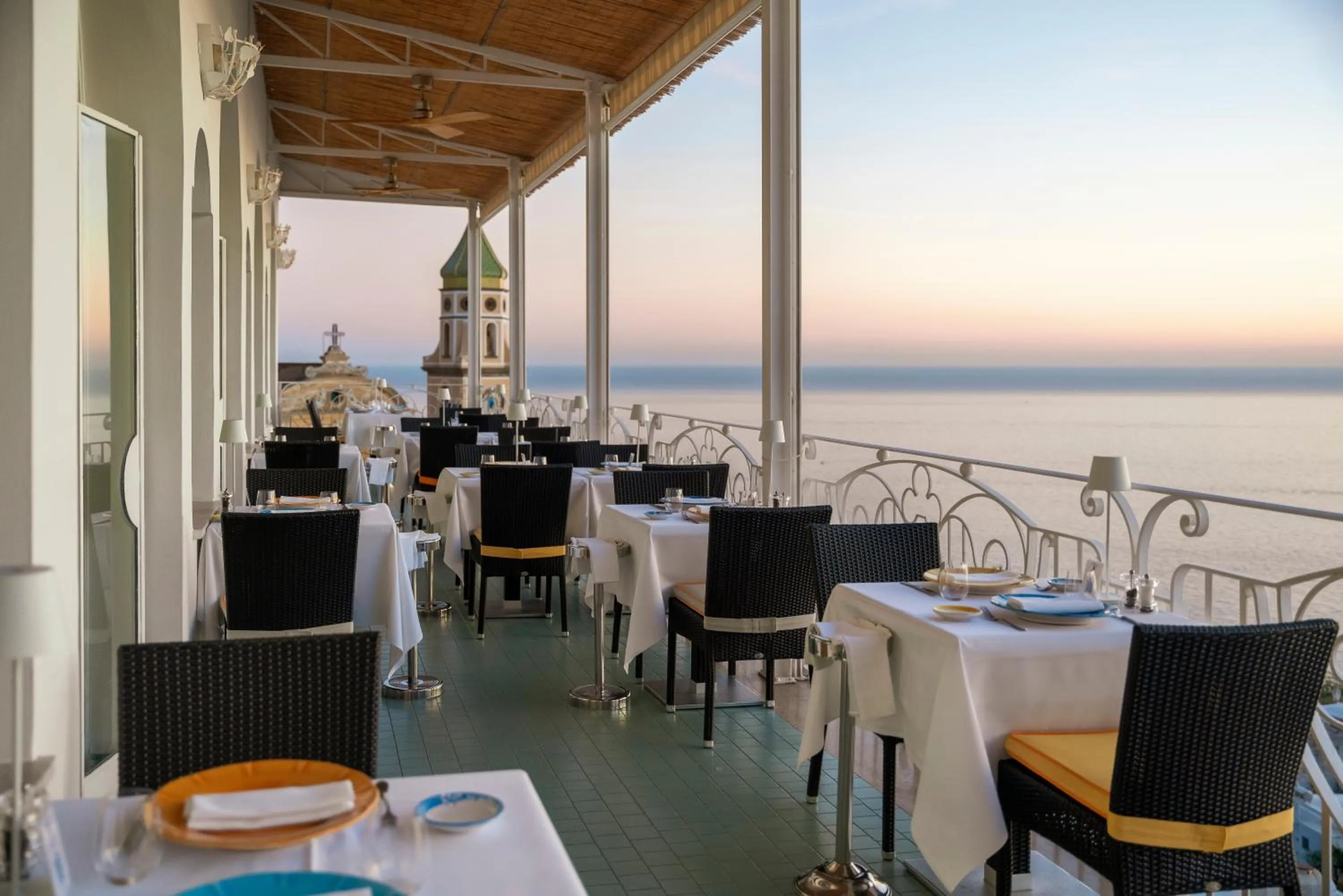 Restaurant/places to eat in Tramonto d'Oro