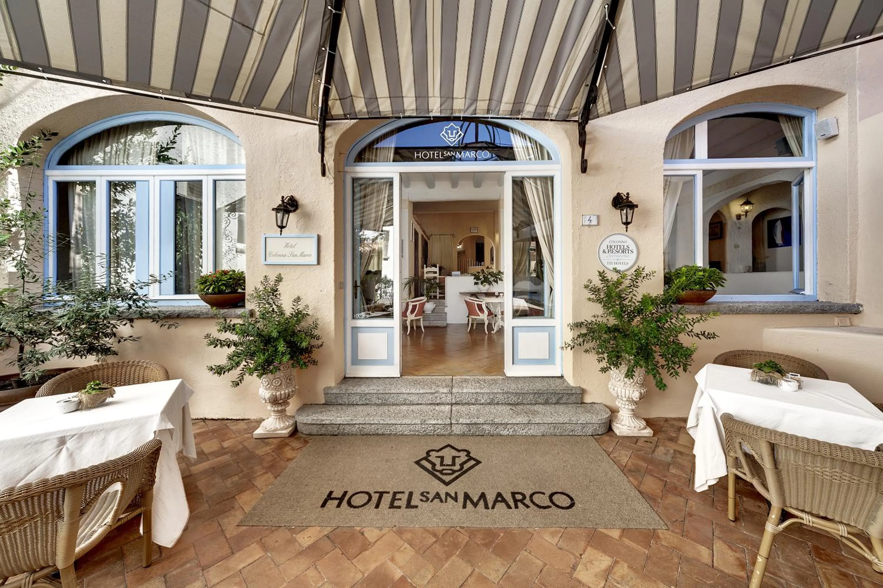 Facade/entrance in Hotel Colonna San Marco