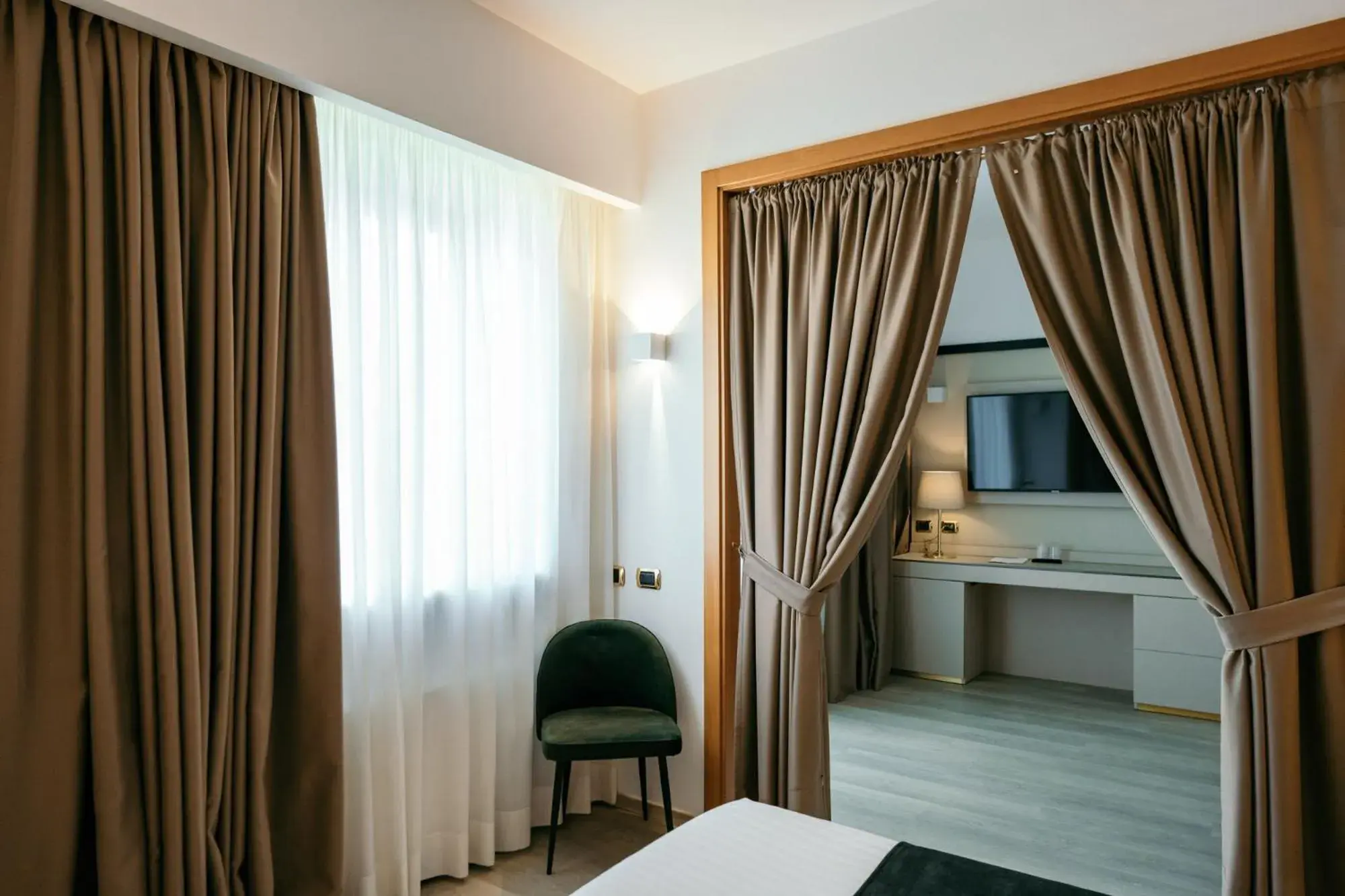 Junior Suite in Grand Hotel la Chiusa di Chietri Junior Suite in Grand Hotel la Chiusa di Chietri