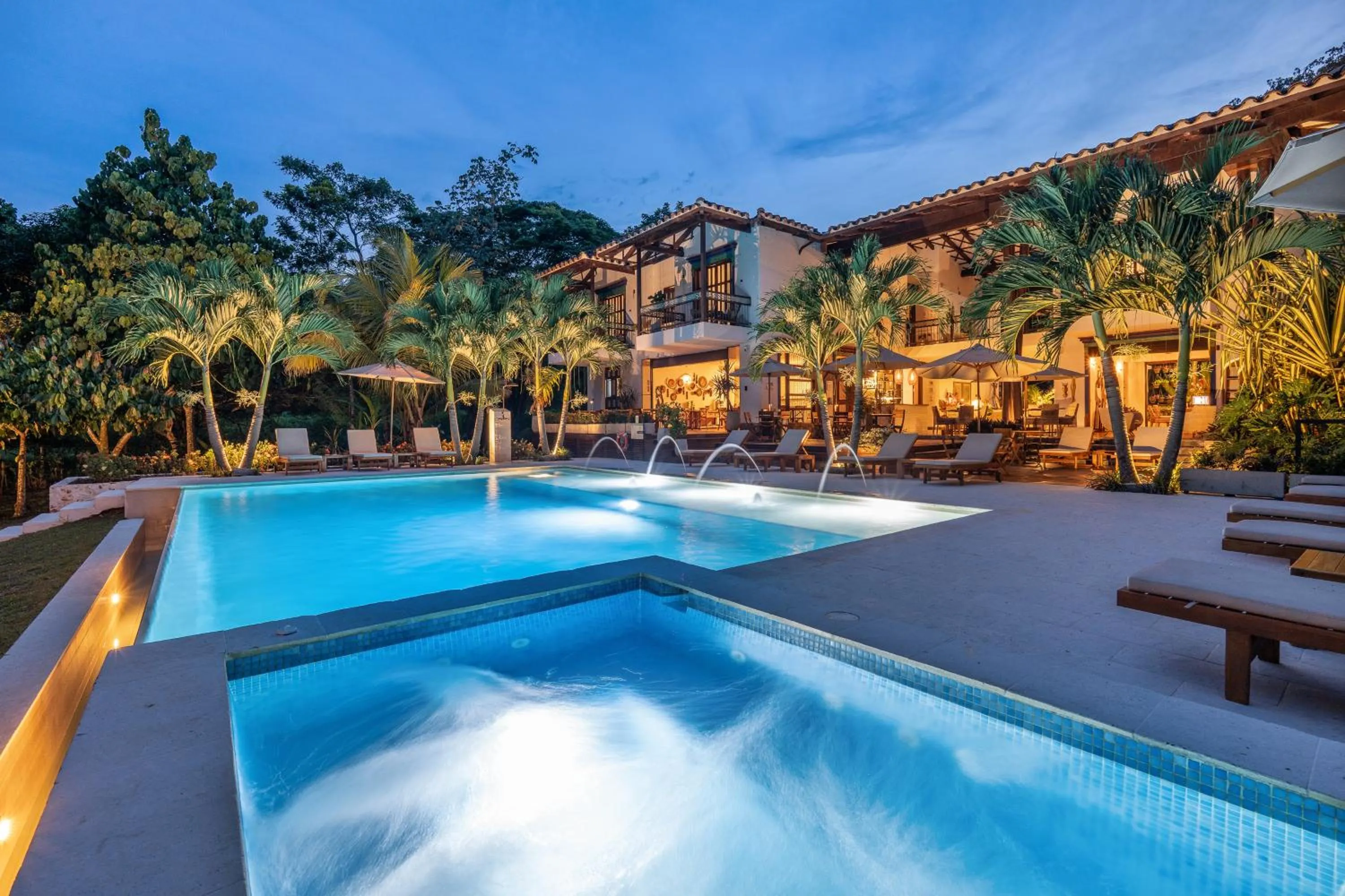 Swimming pool in Casa Jacaranda Hotel Boutique -Cauca Viejo- Mayores de 14 años