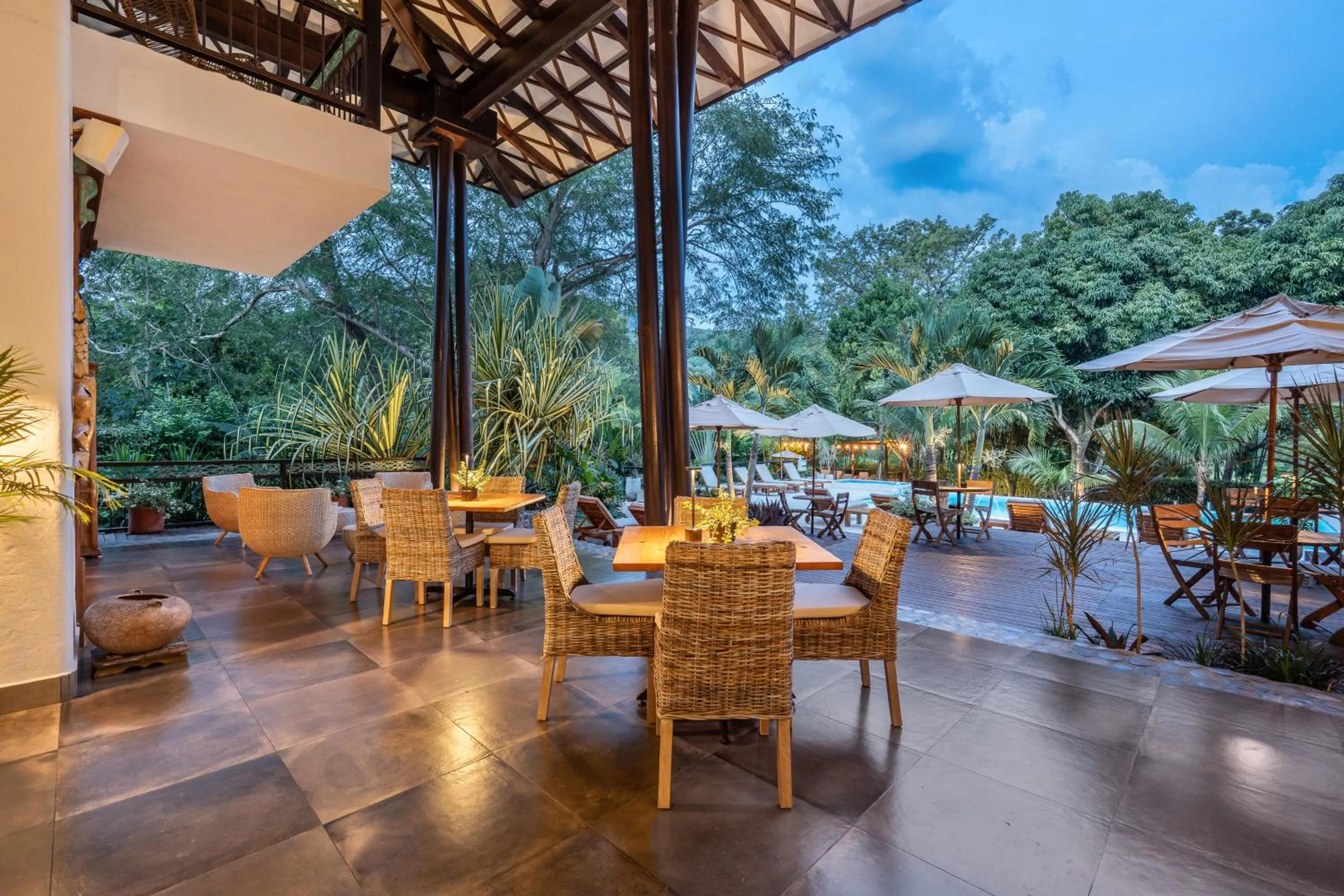 Restaurant/places to eat in Casa Jacaranda Hotel Boutique -Cauca Viejo- Mayores de 14 años