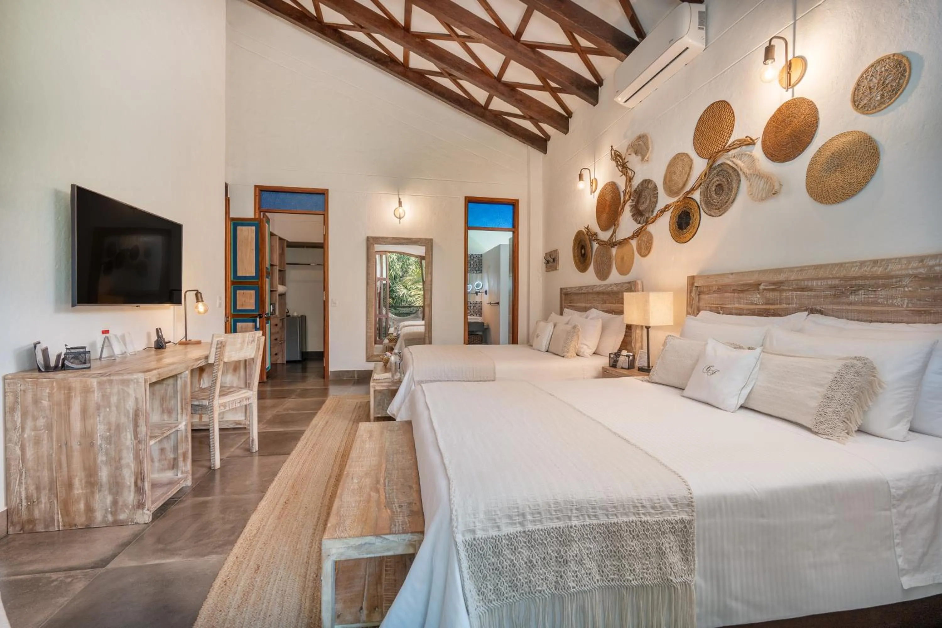 TV and multimedia, Bed in Casa Jacaranda Hotel Boutique -Cauca Viejo- Mayores de 14 años