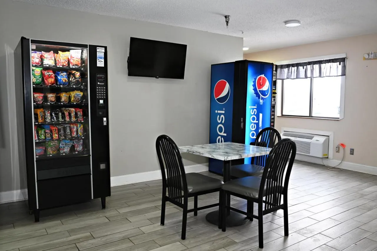Lobby or reception in Rodeway Inn Hibbing
