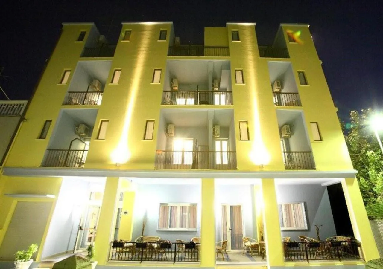 Facade/entrance in Hotel Miramare