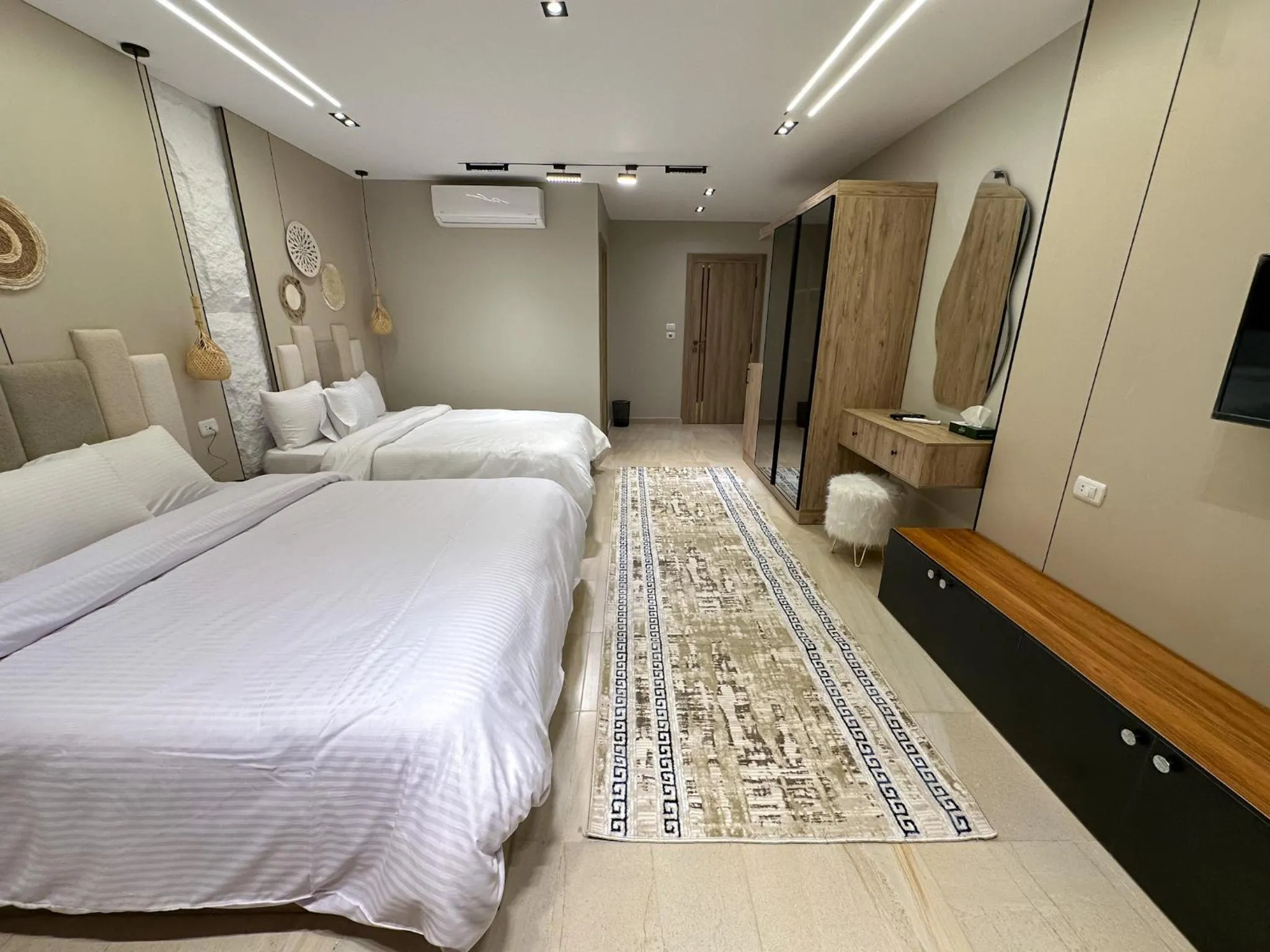 Bed in Pyramids Height Hotel & Pyramids Master Scene Rooftop