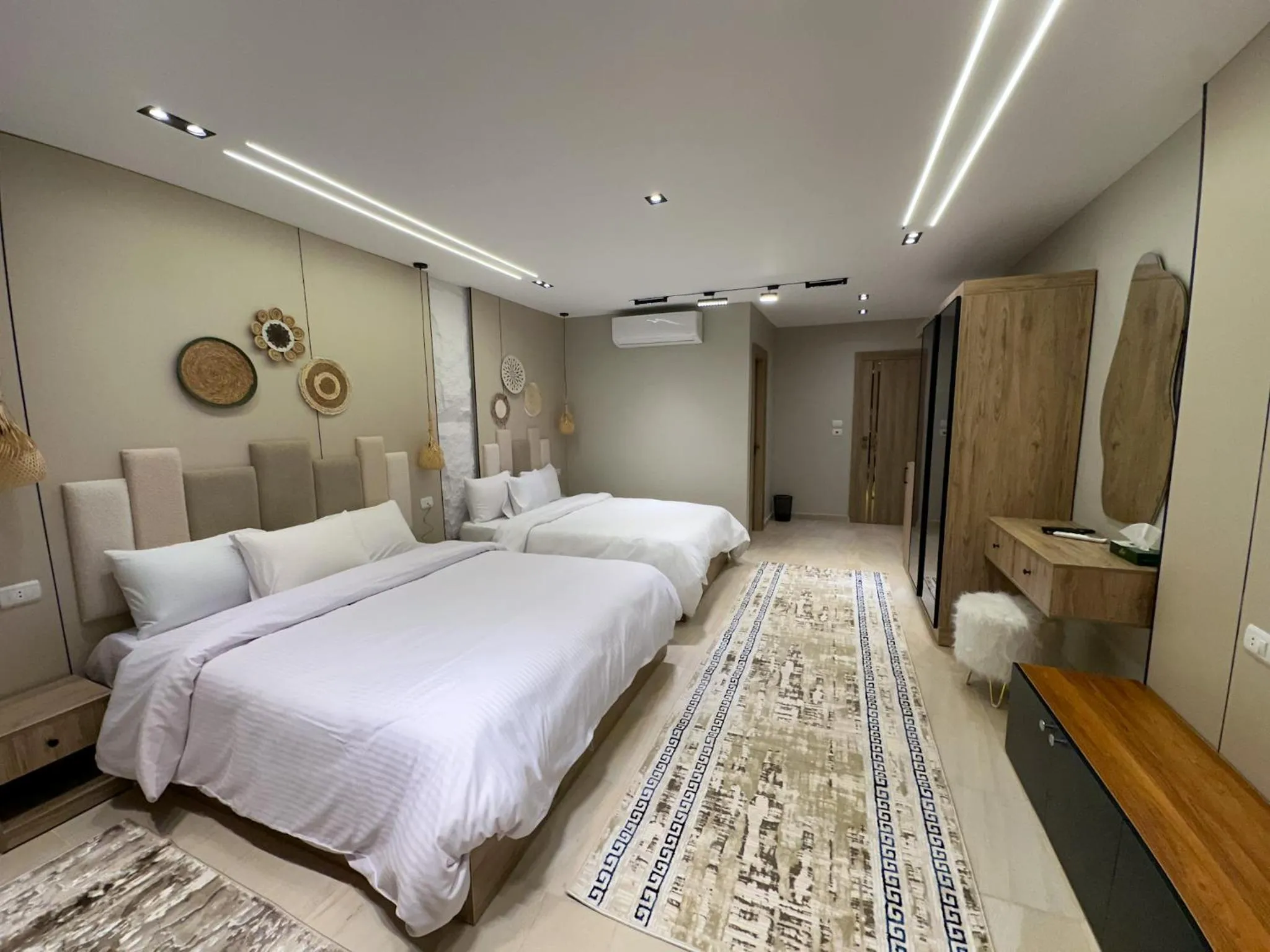 Bed in Pyramids Height Hotel & Pyramids Master Scene Rooftop