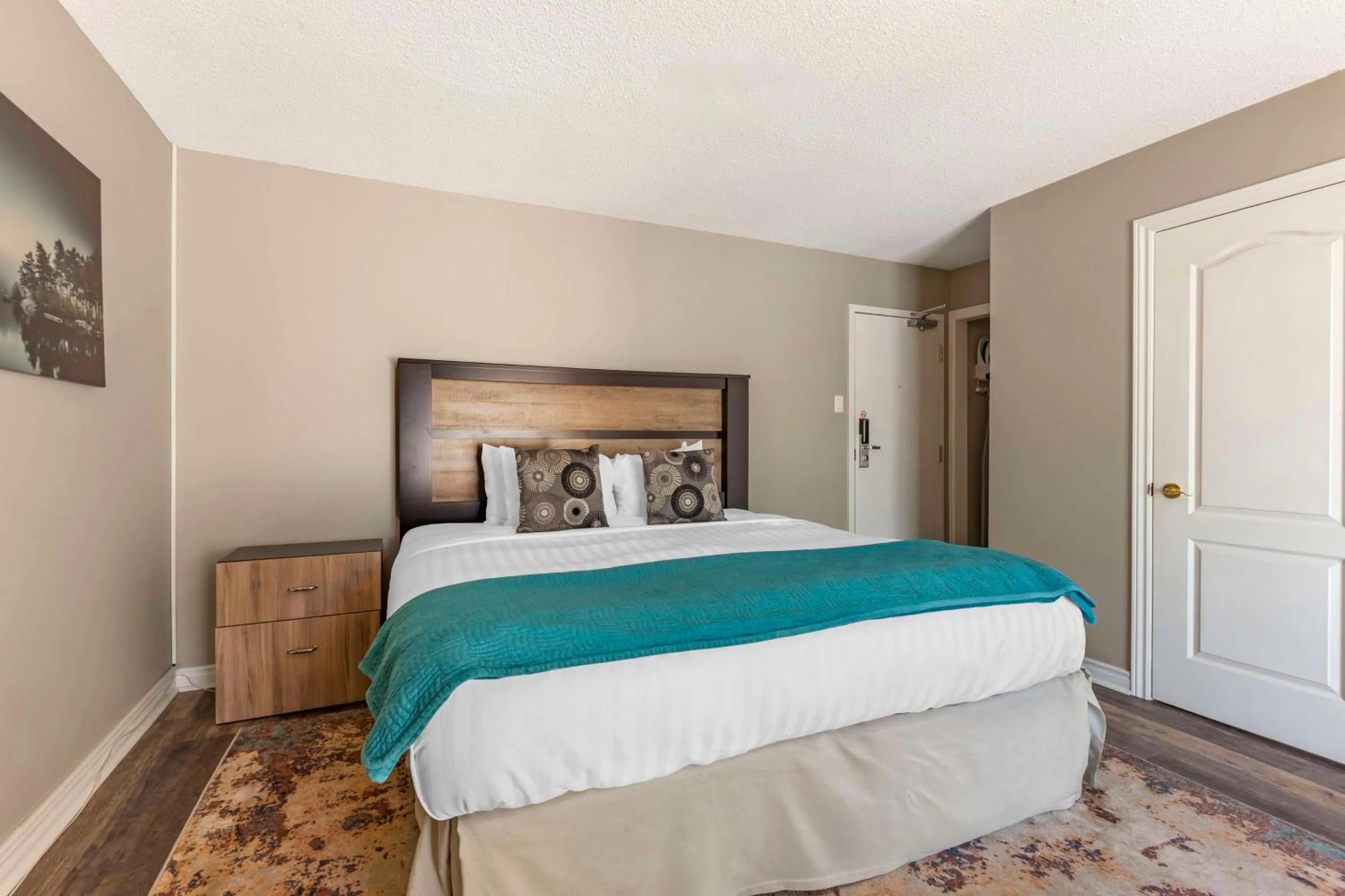 Bedroom in Christie's Mill Inn & Spa - BW Premier Collection