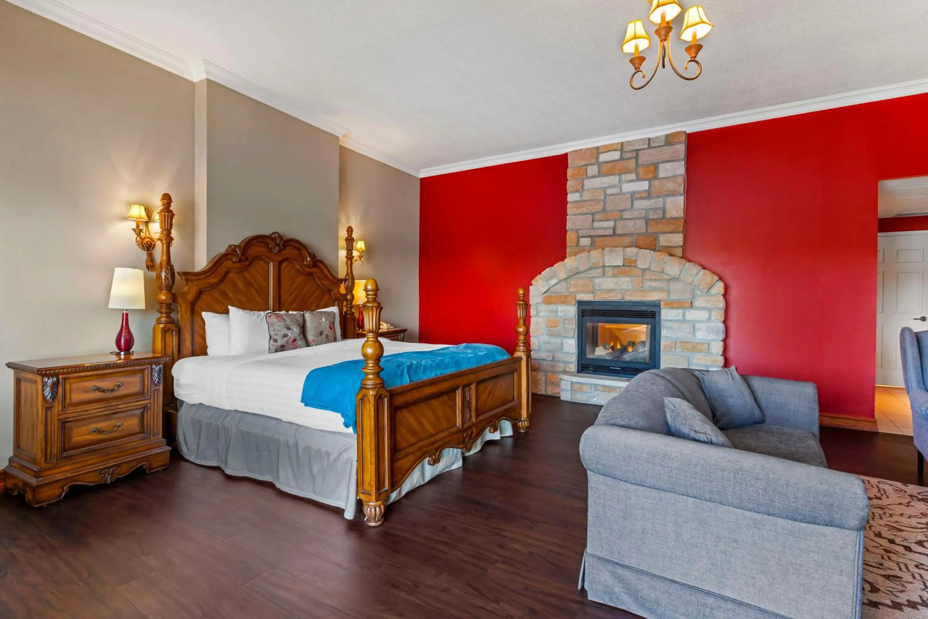 Bedroom in Christie's Mill Inn & Spa - BW Premier Collection