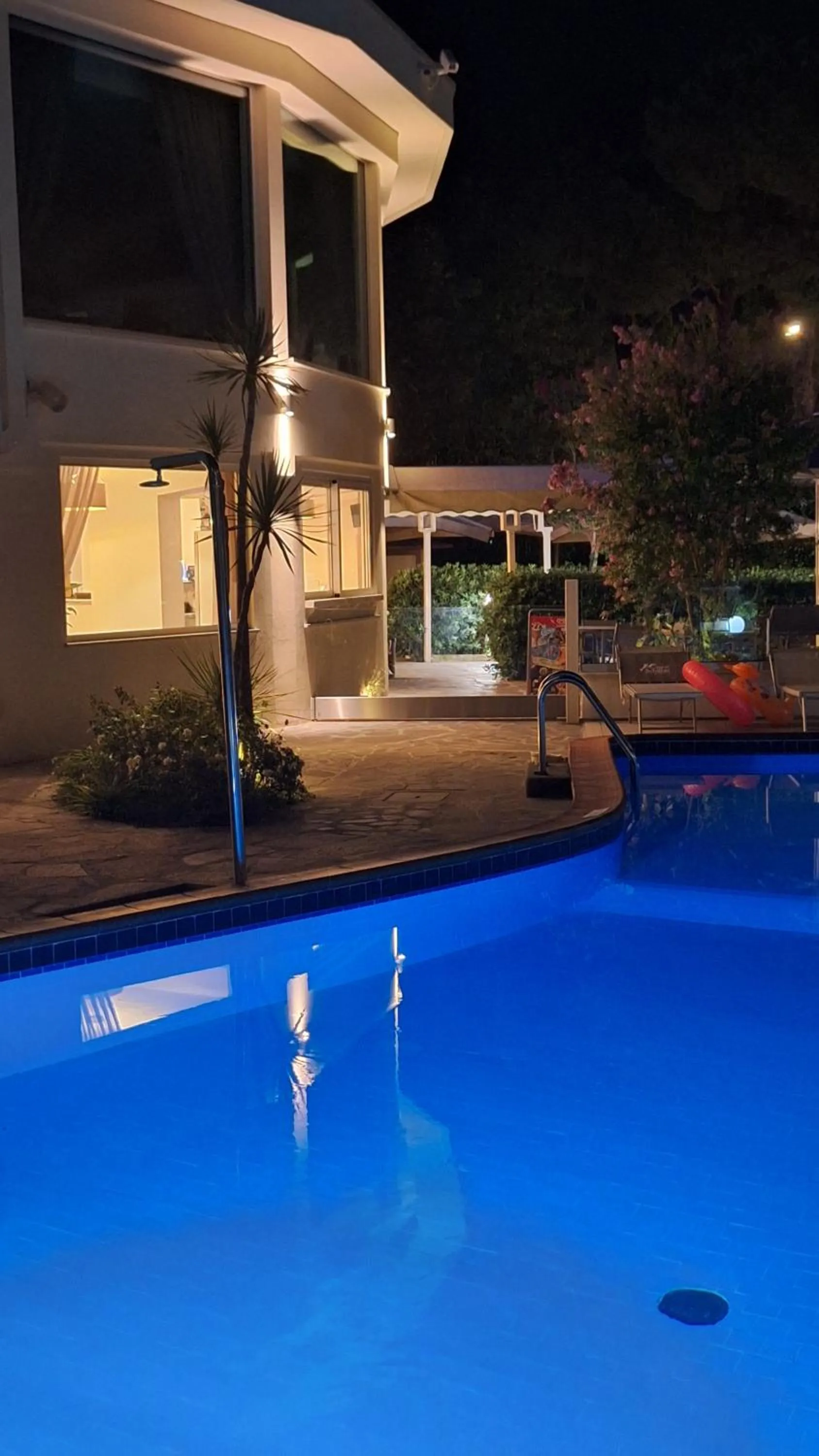 Swimming pool in Hotel Schiller