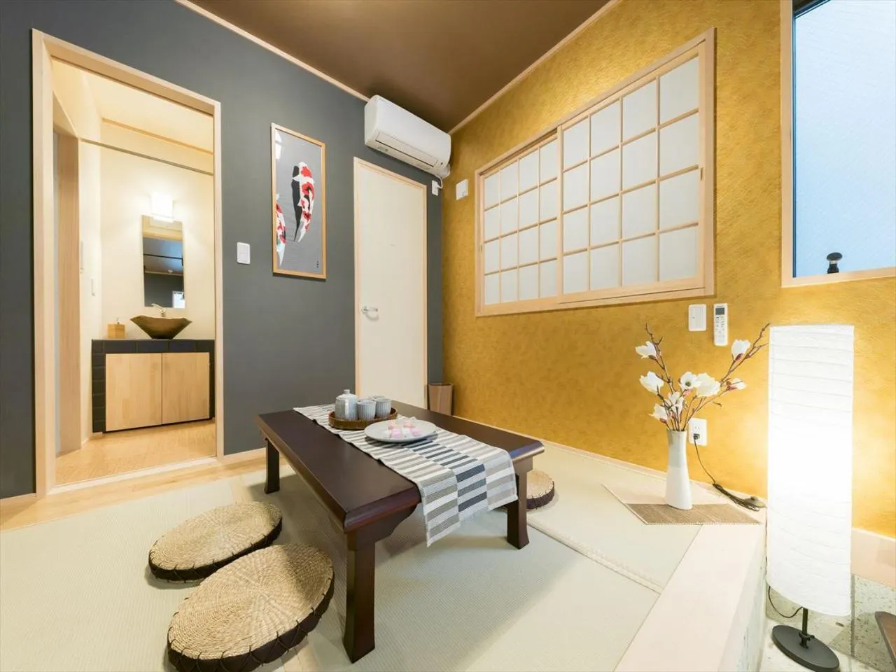 Living room in YADOYA Negishi