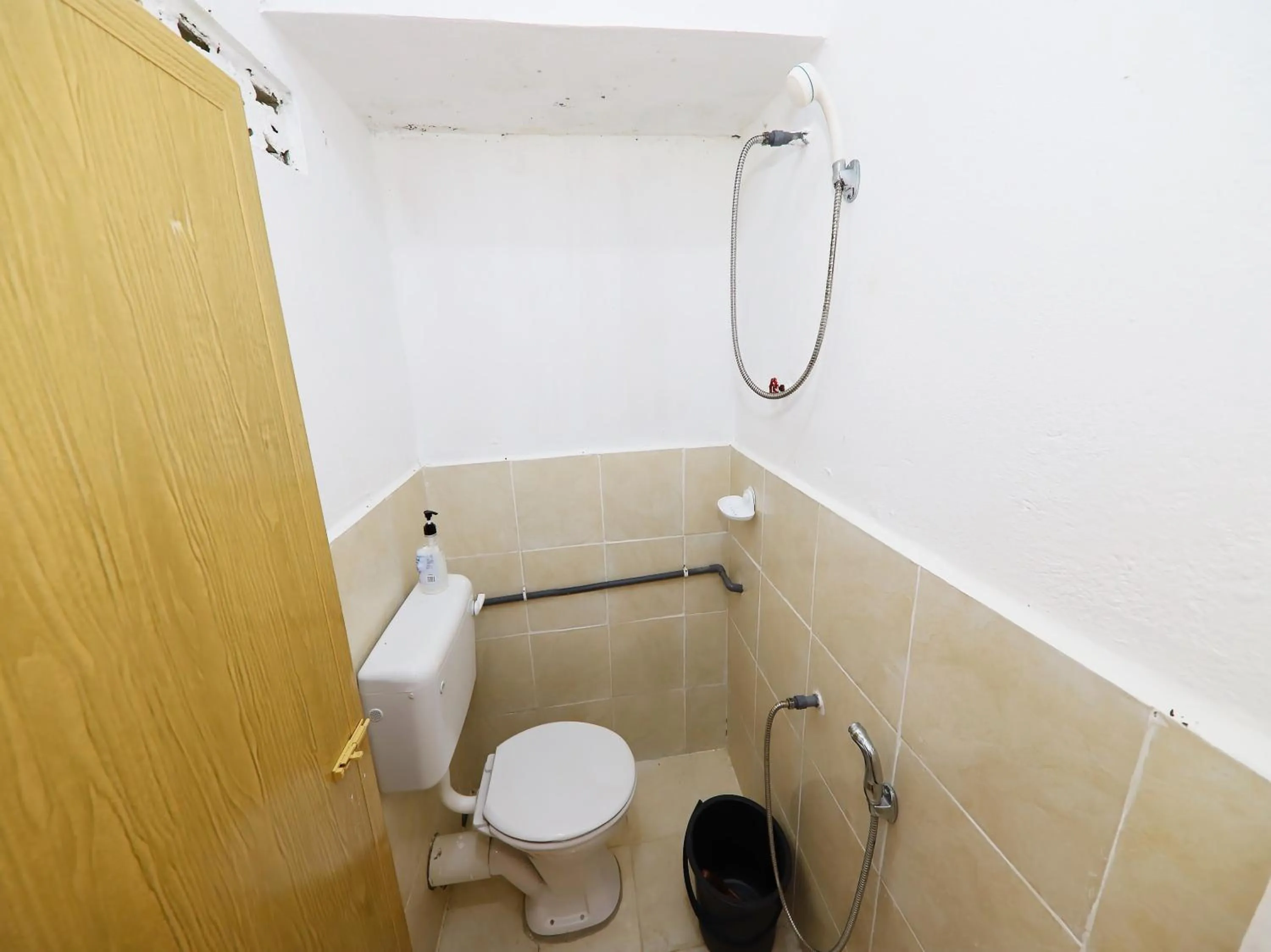 Bathroom in Hotel O Bayu Chalet