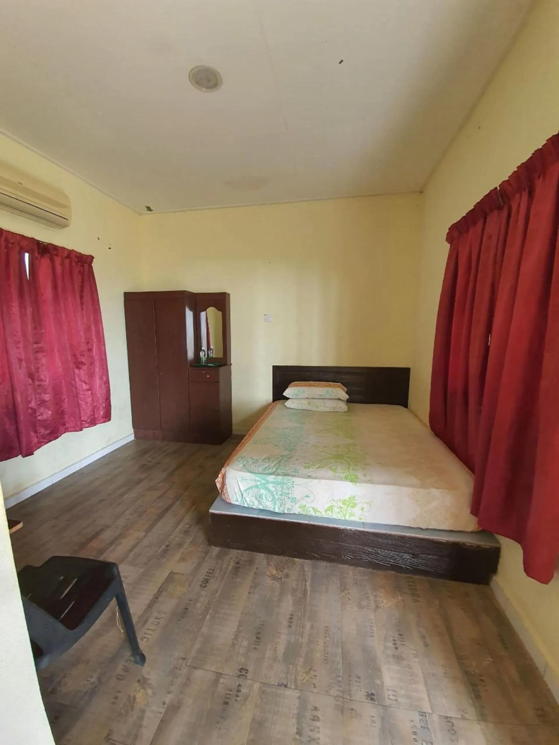 Bedroom in Hotel O Bayu Chalet