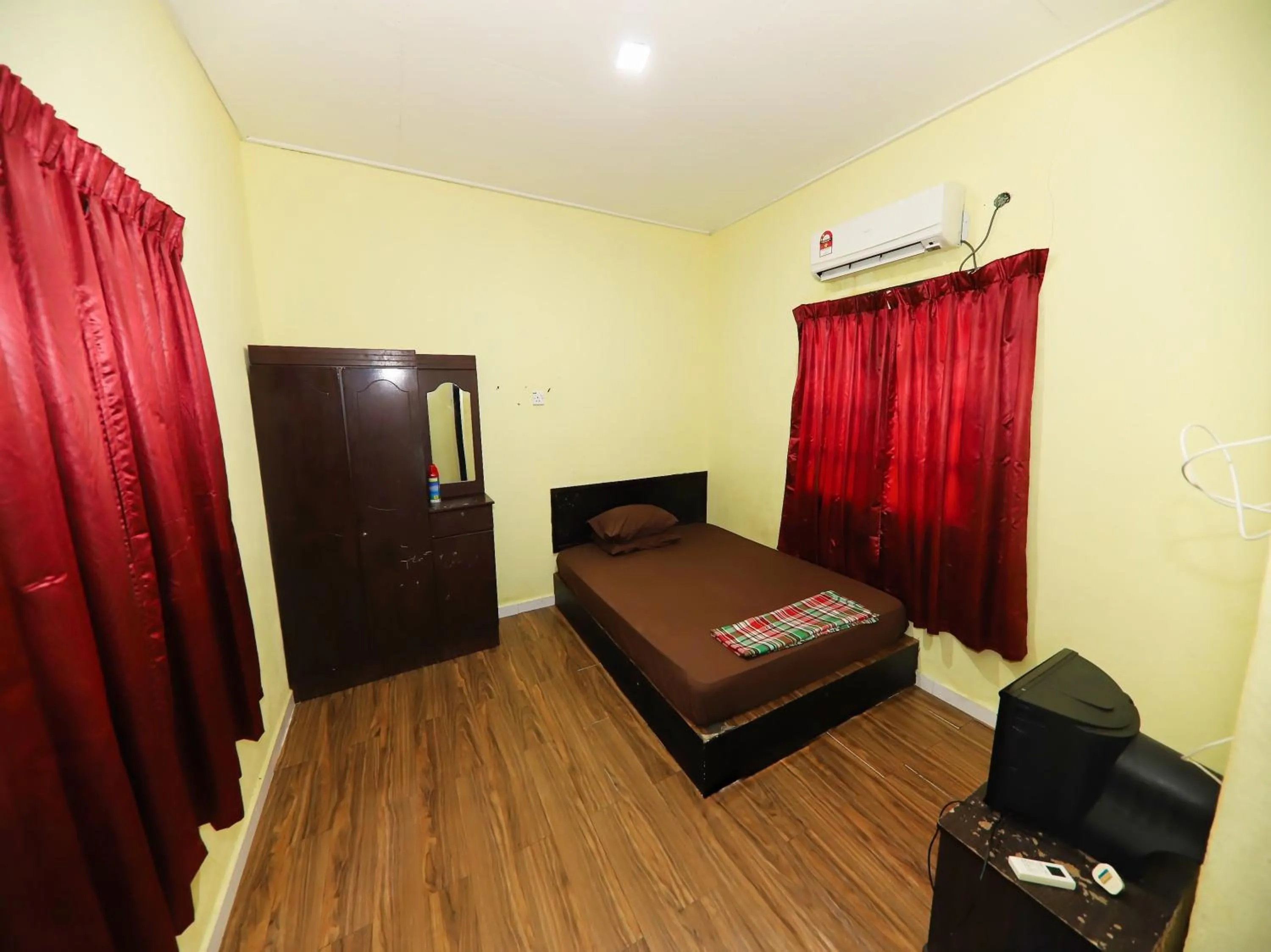 Bedroom in Hotel O Bayu Chalet