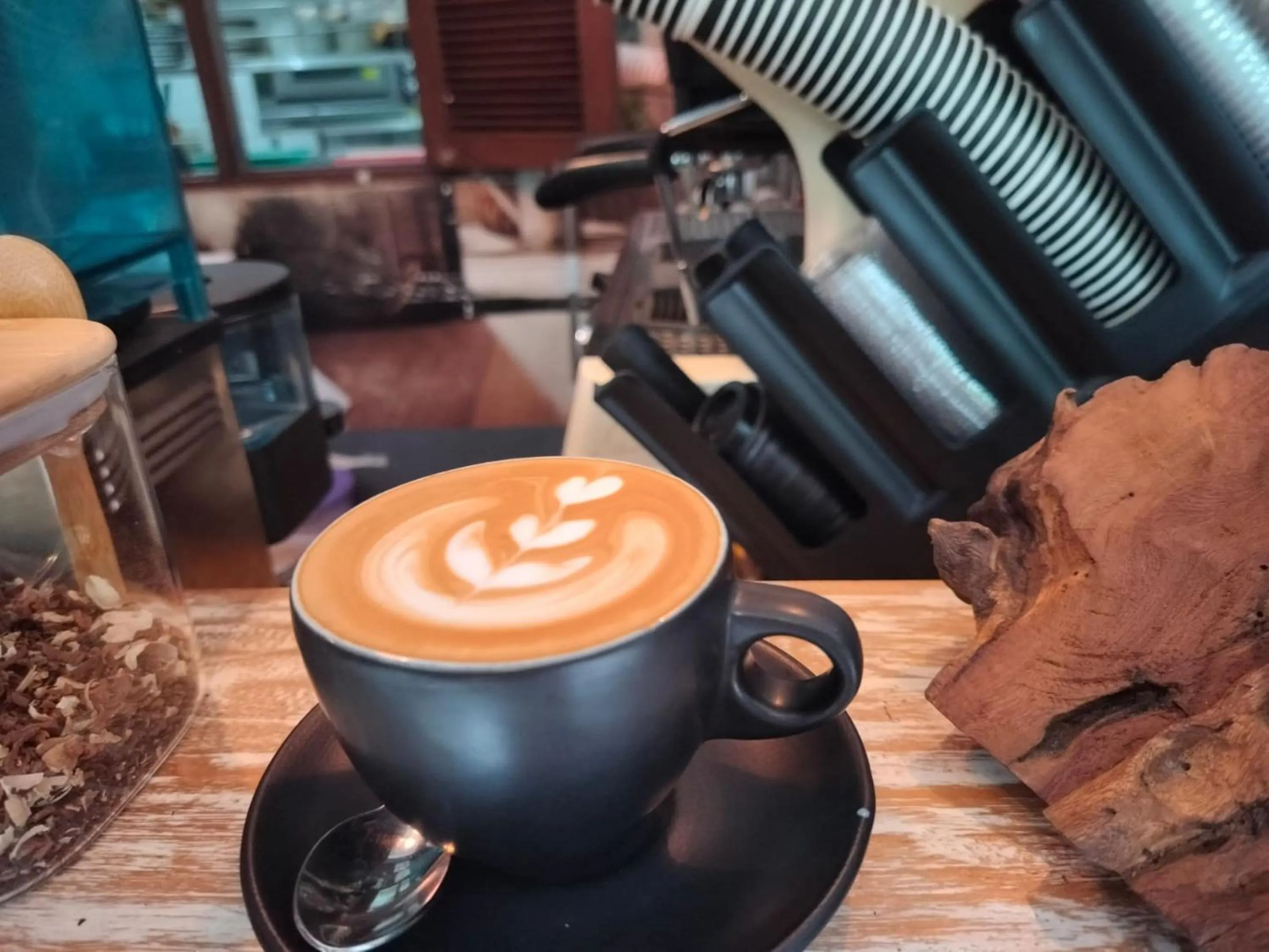 Restaurant/places to eat in Su's Cottages Legian