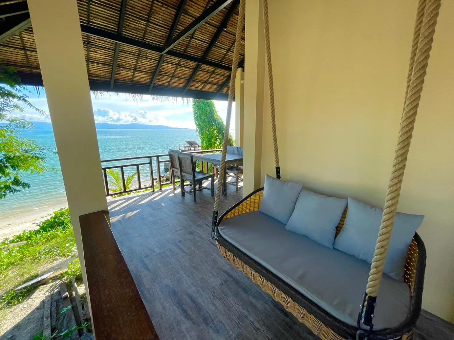 Seating area in Absolute Beachfront Villas