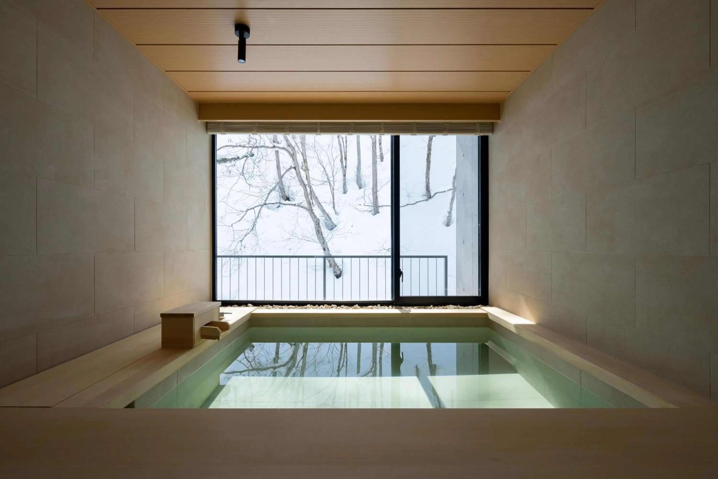 Hot Tub in YAMAKEI Residences