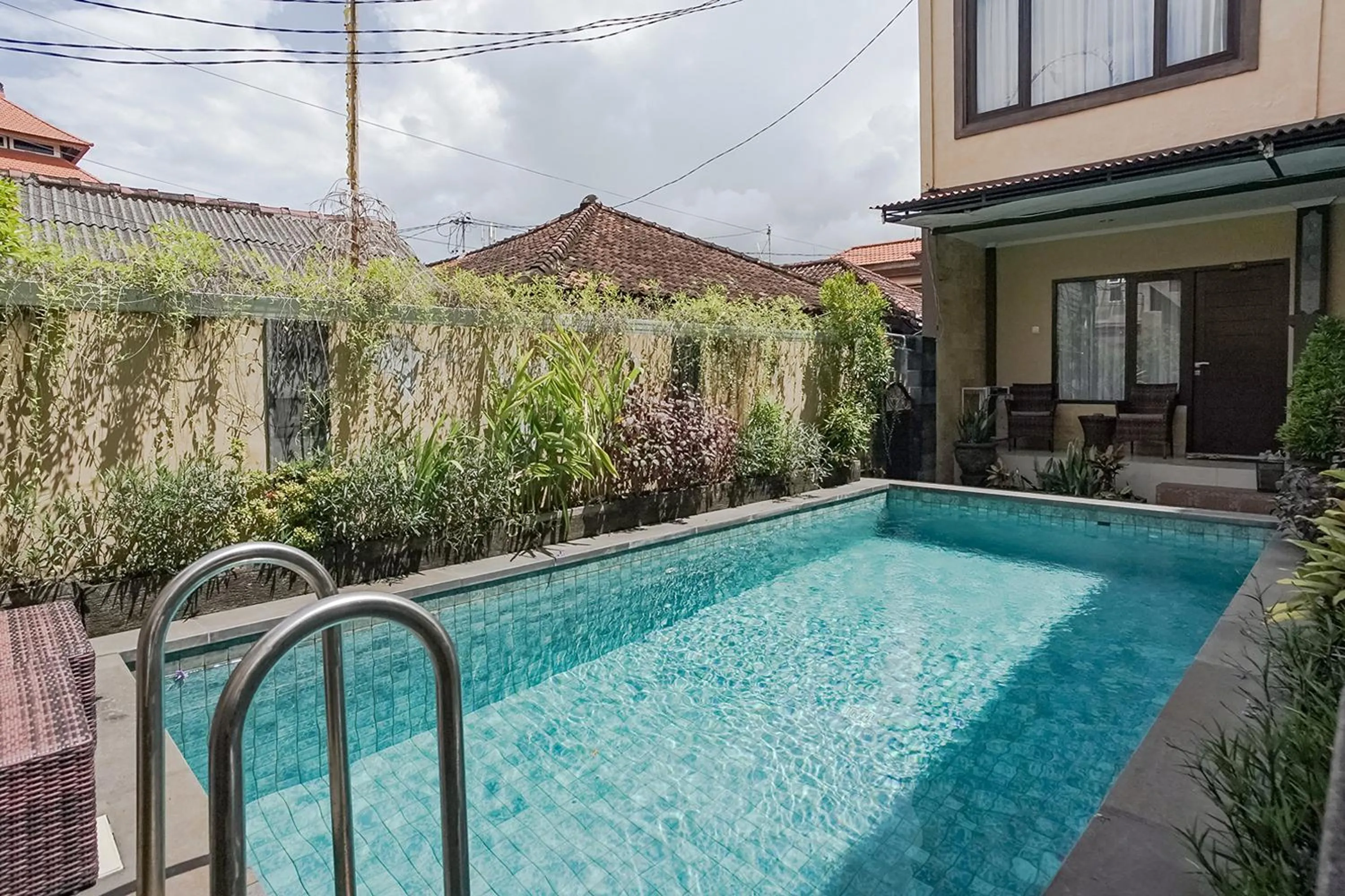 Swimming pool in Taxa Uma Guest House